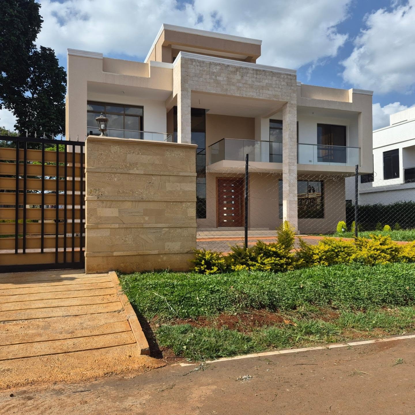 4-Bedroom Villa for Sale in Kiambu thumbnail 3