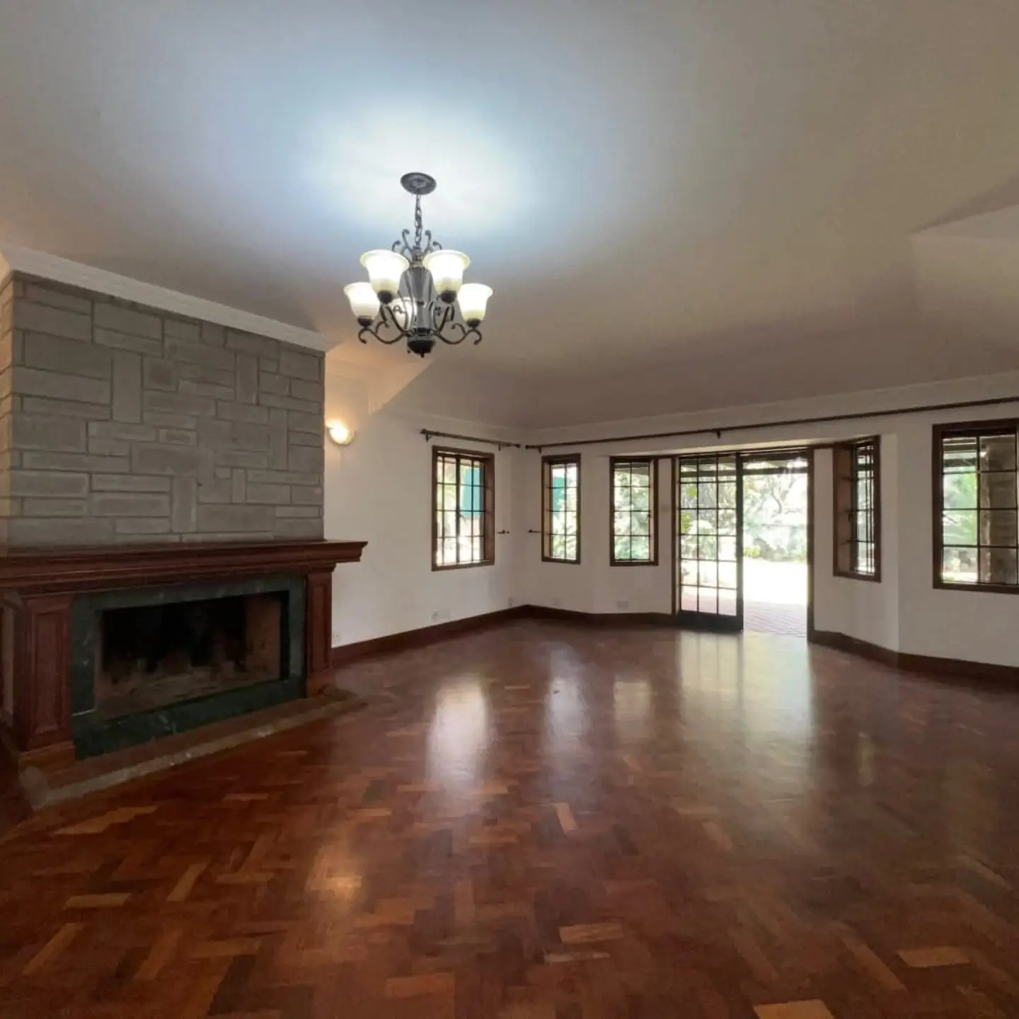 5-Bedroom Townhouse for Rent - Runda thumbnail 2