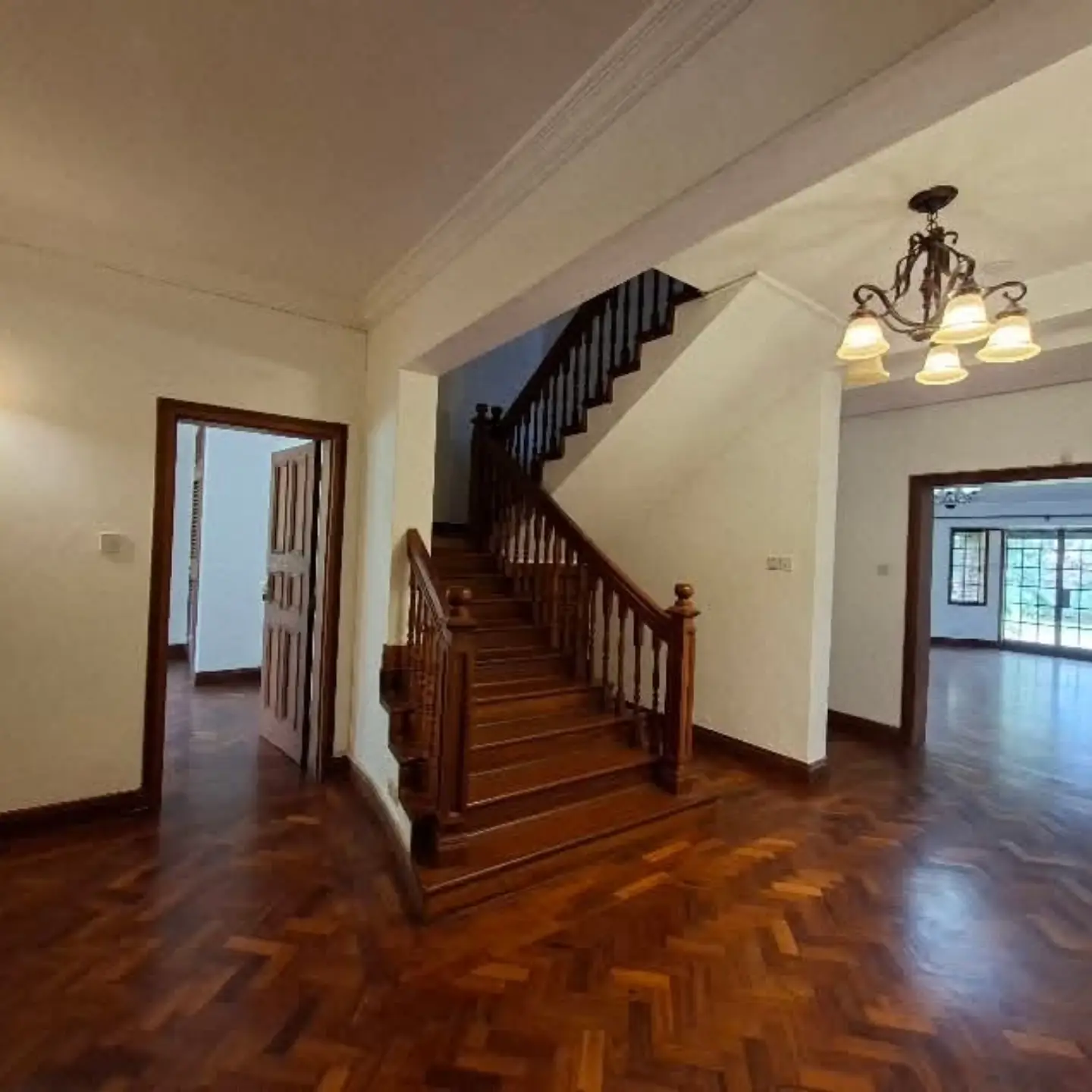 5-Bedroom Townhouse for Rent - Runda thumbnail 4