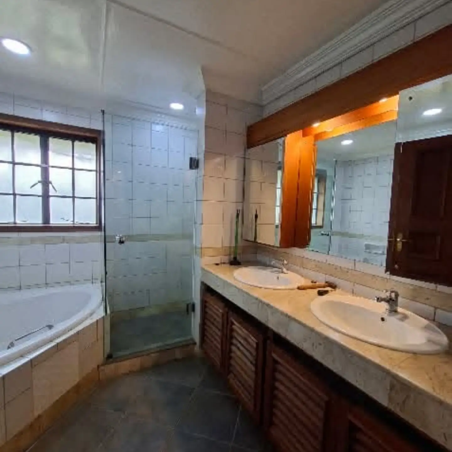 5-Bedroom Townhouse for Rent - Runda thumbnail 7
