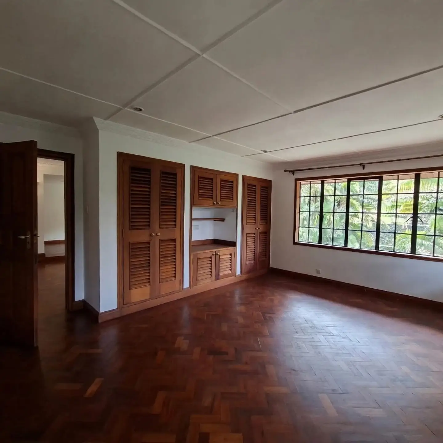 5-Bedroom Townhouse for Rent - Runda thumbnail 12