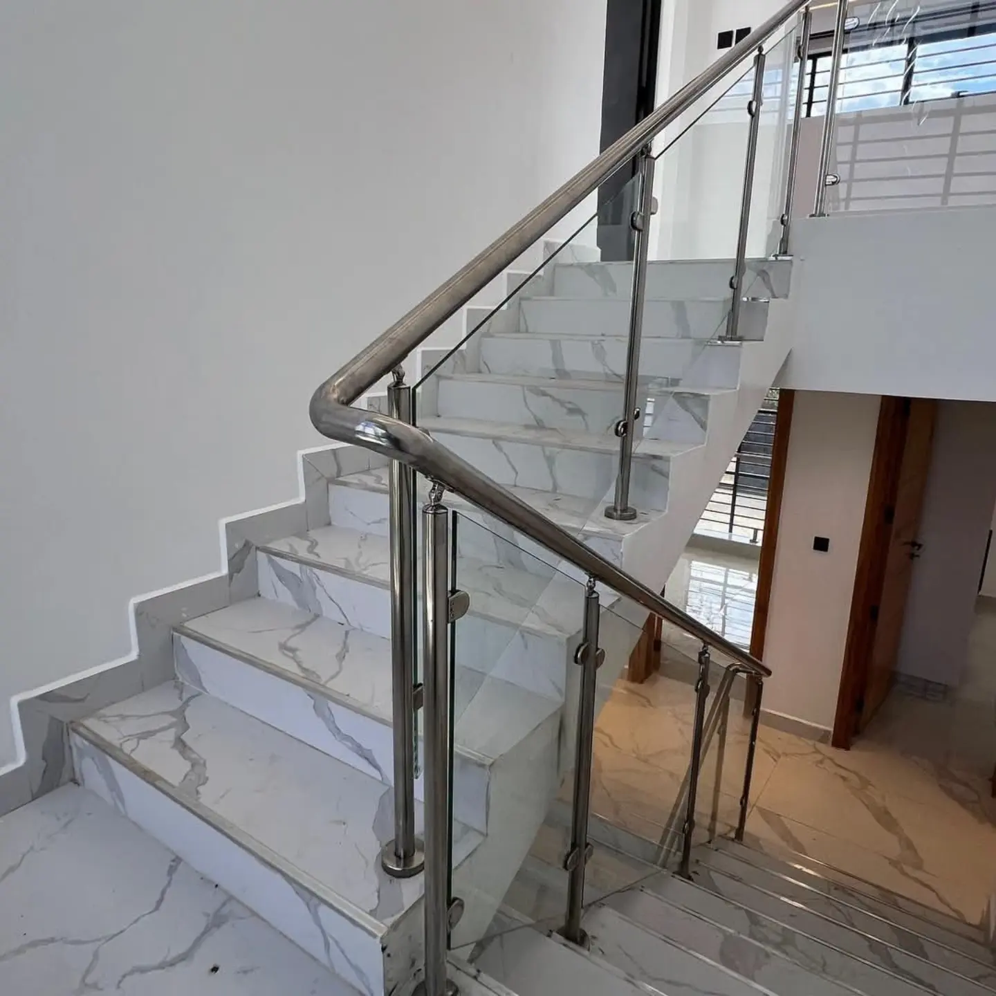 5 Bedroom Family Home with DSQ thumbnail 2
