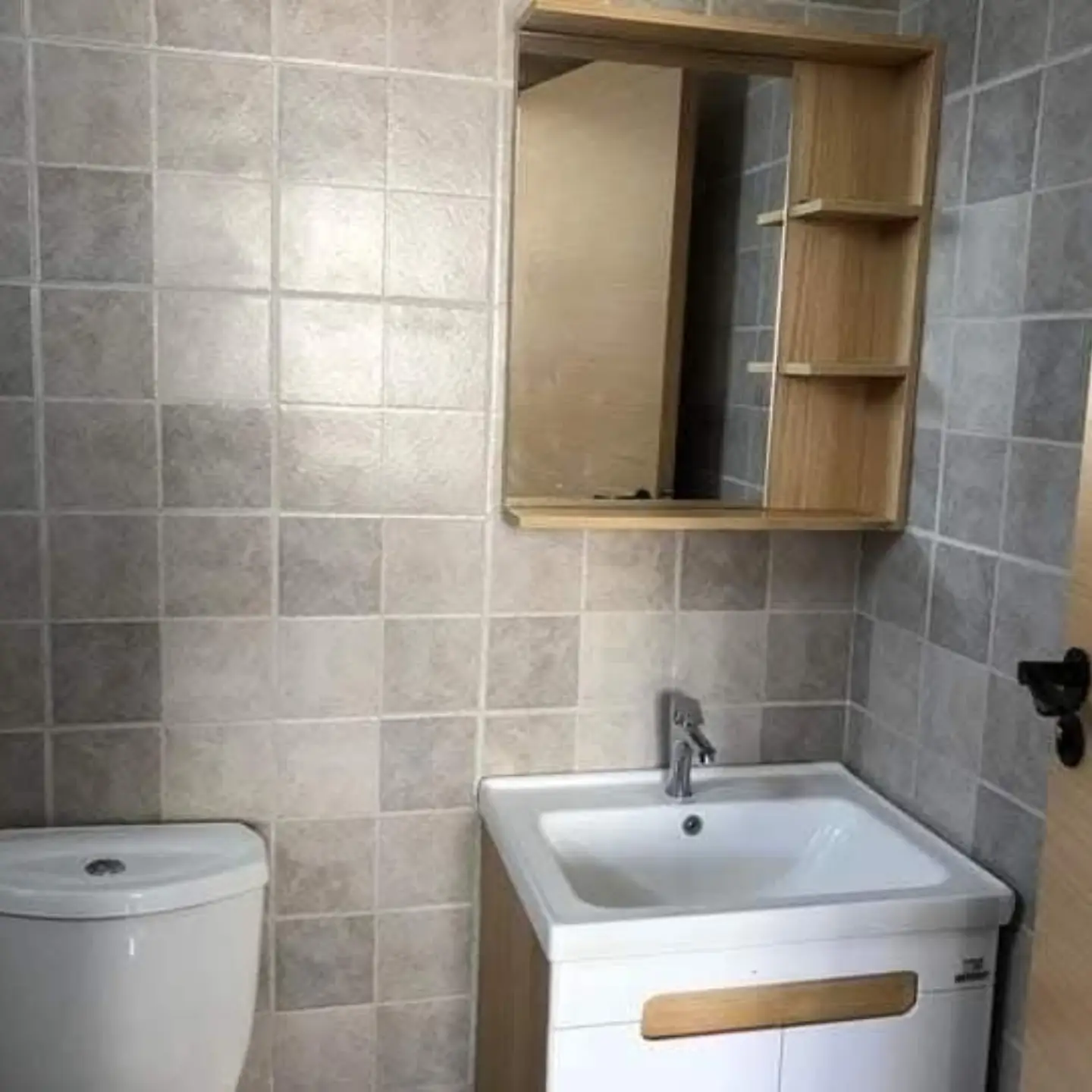 2 bedroom apartments For Sale thumbnail 3