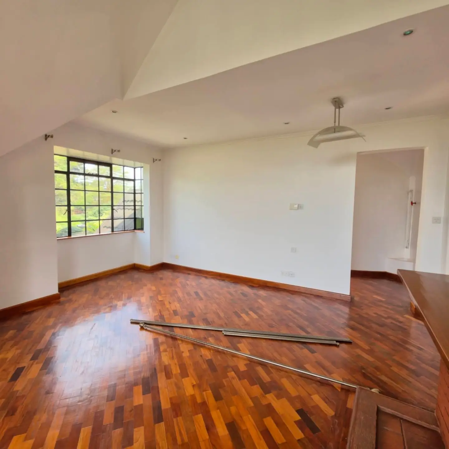 4 Bedroom Luxury home for sale in Nairobi thumbnail 5