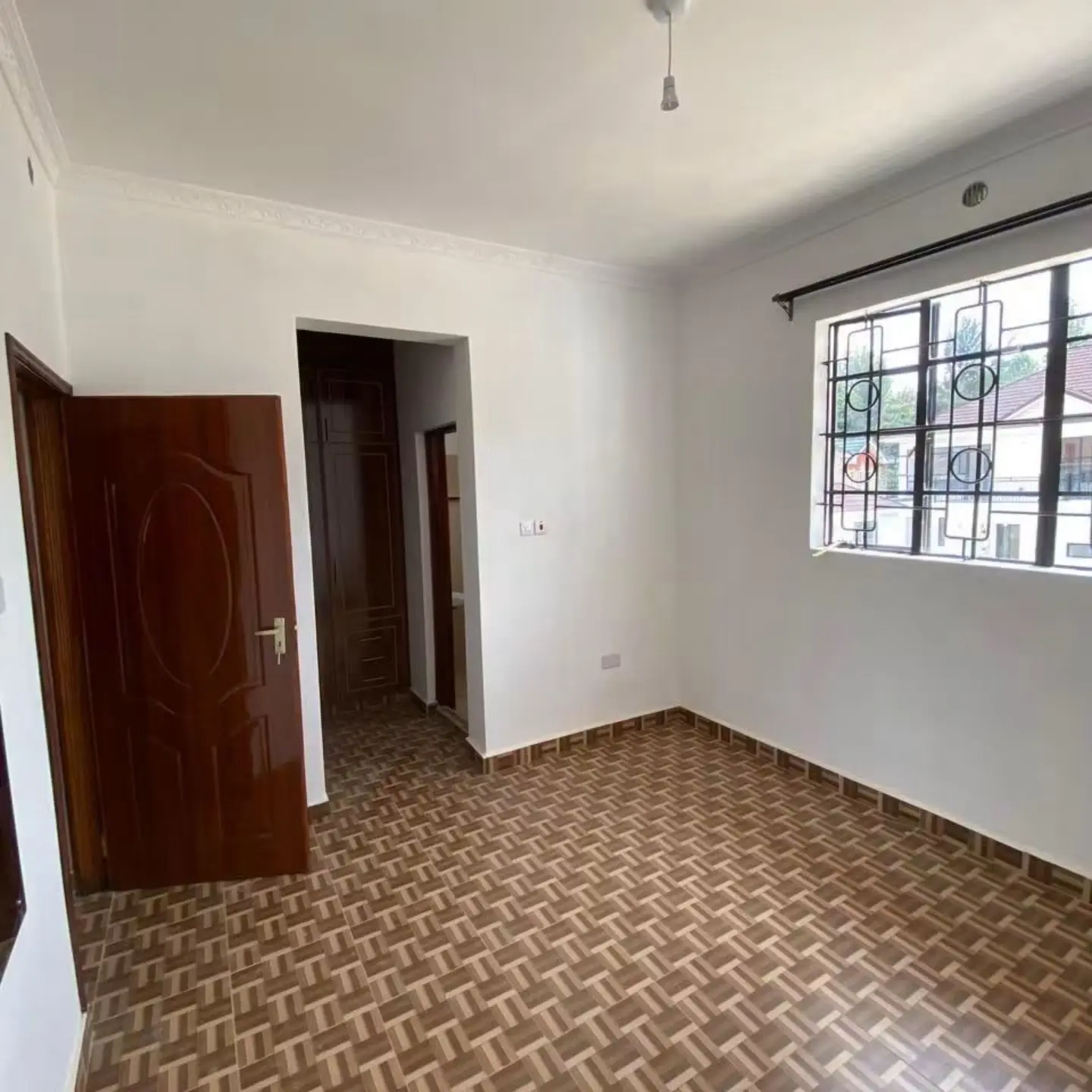 5 Bedroom + DSQ Villa For Rent thumbnail 8