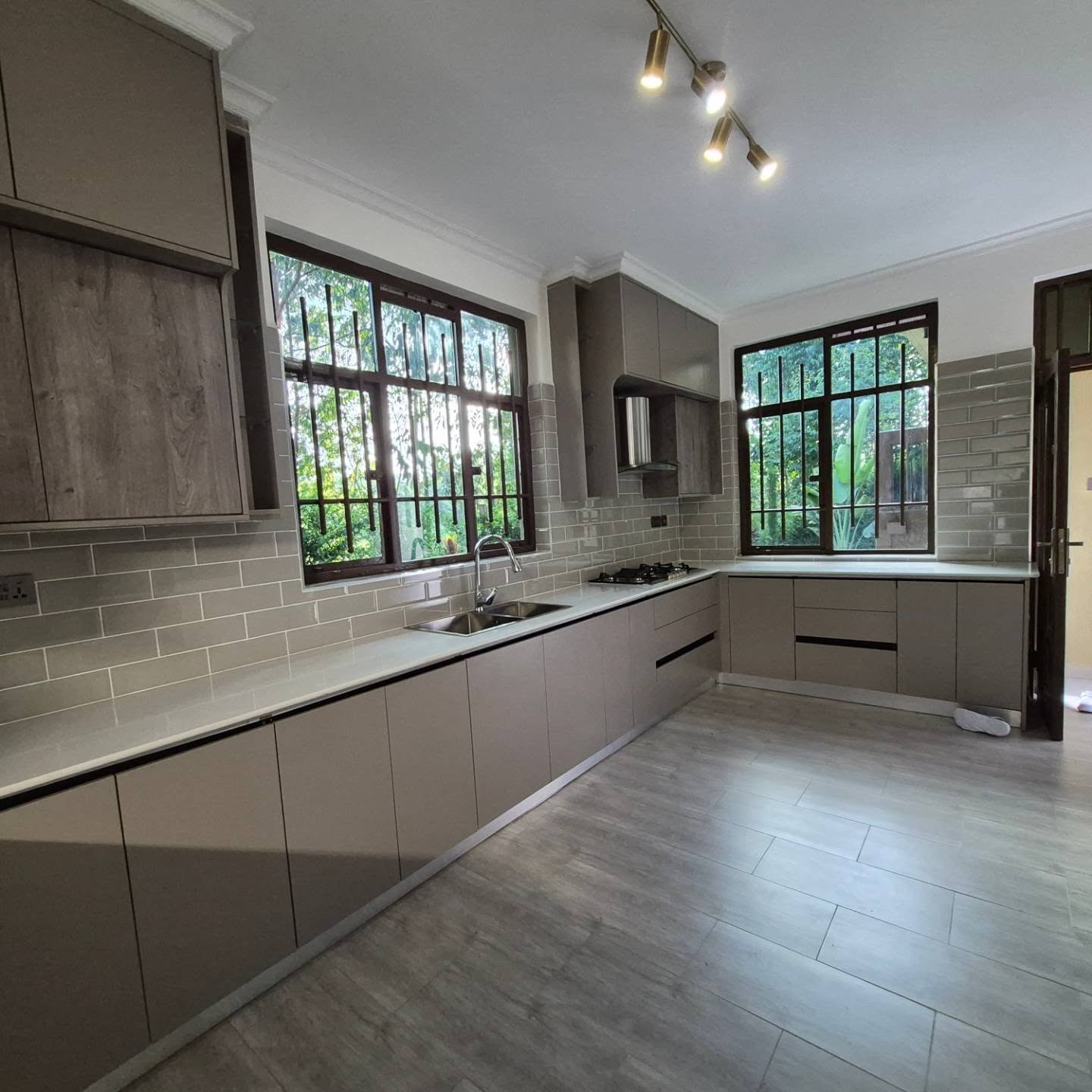 4 Bedroom Townhouse For Sale in Kiambu thumbnail 3