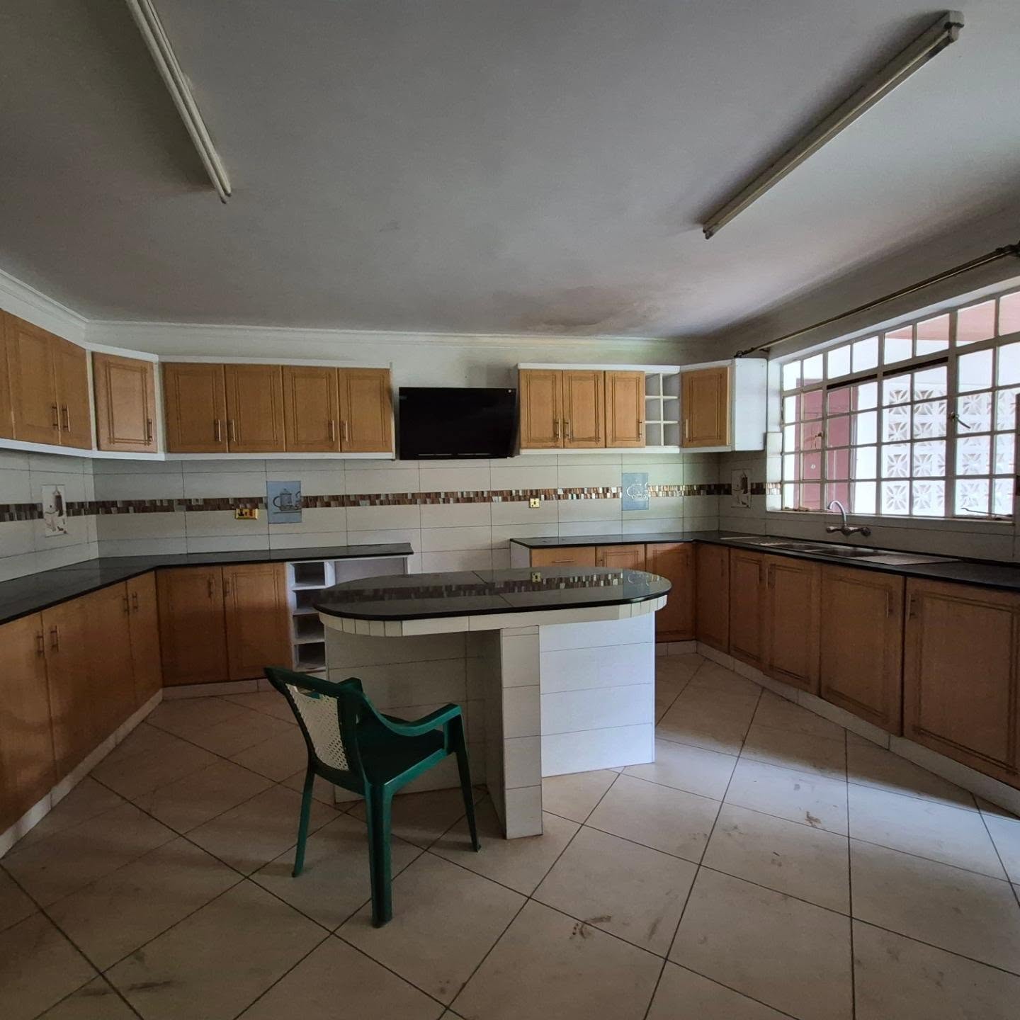 5 Bedroom House plus Dsq For Rent In Runda thumbnail 4