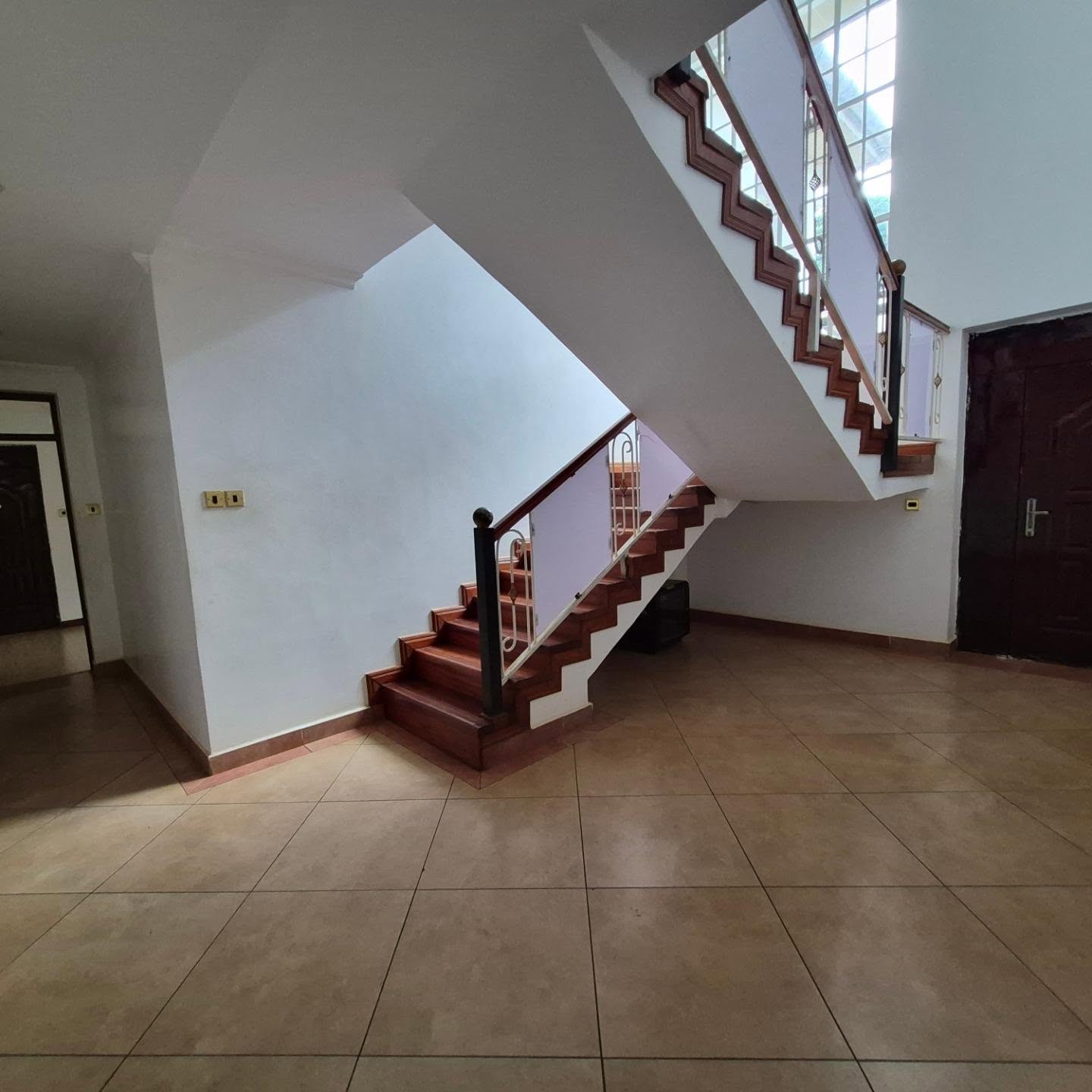 5 Bedroom House plus Dsq For Rent In Runda thumbnail 8