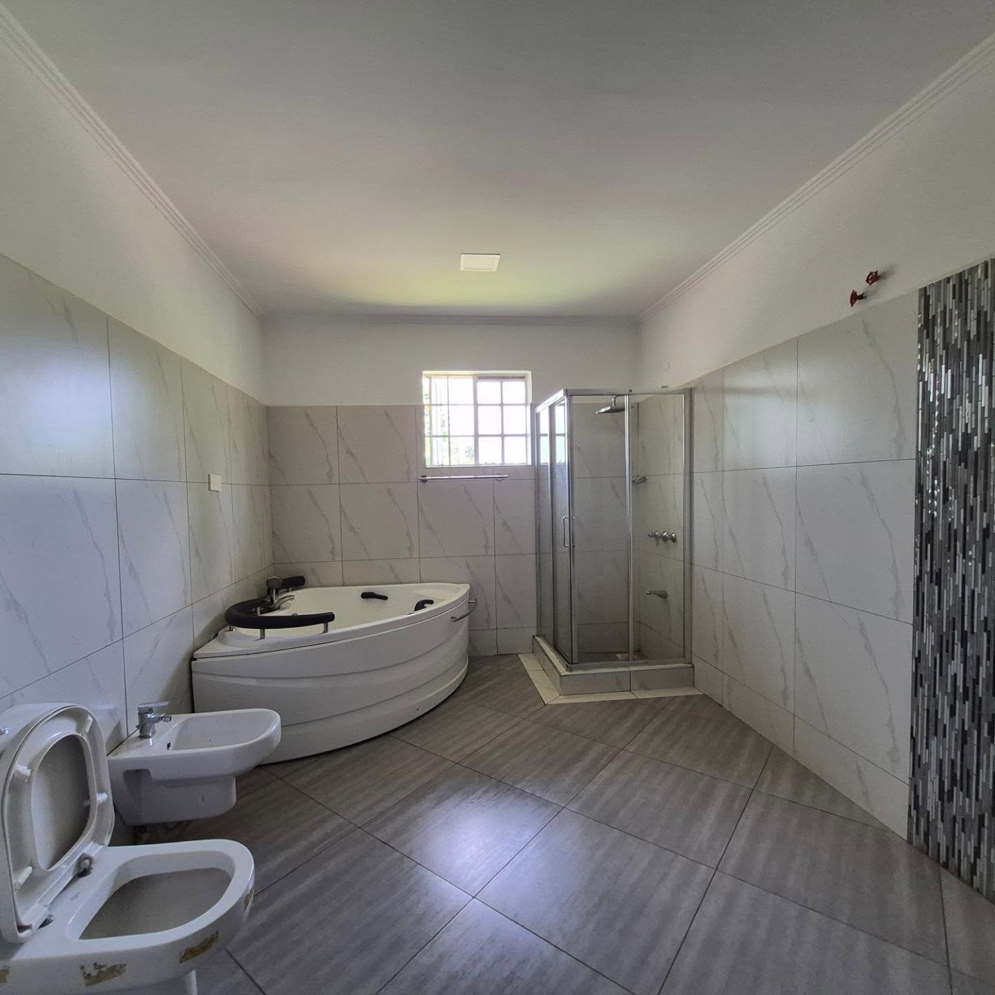 5 Bedroom House plus Dsq For Rent In Runda thumbnail 12
