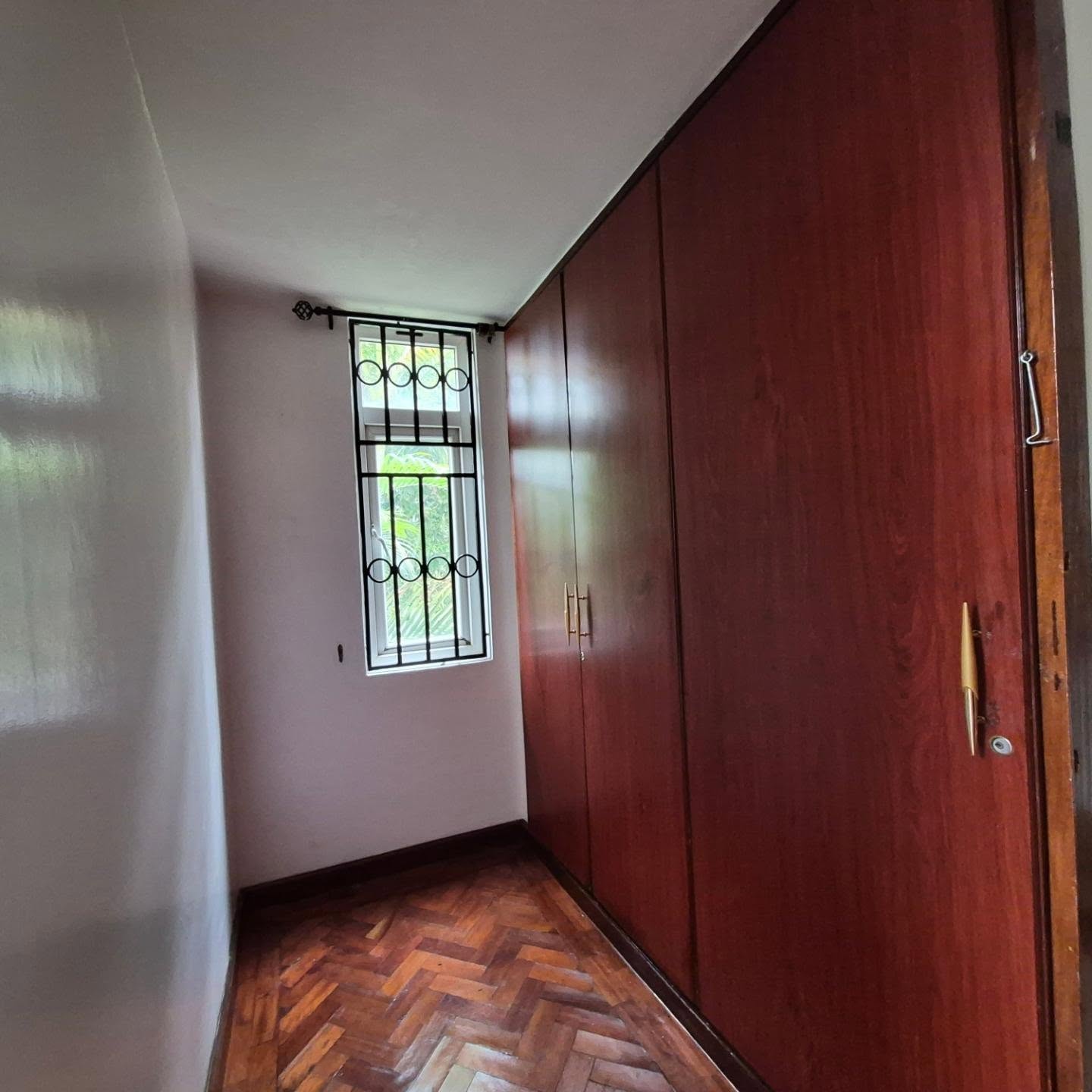 4Bedroom With 2dsq Standalone House thumbnail 12