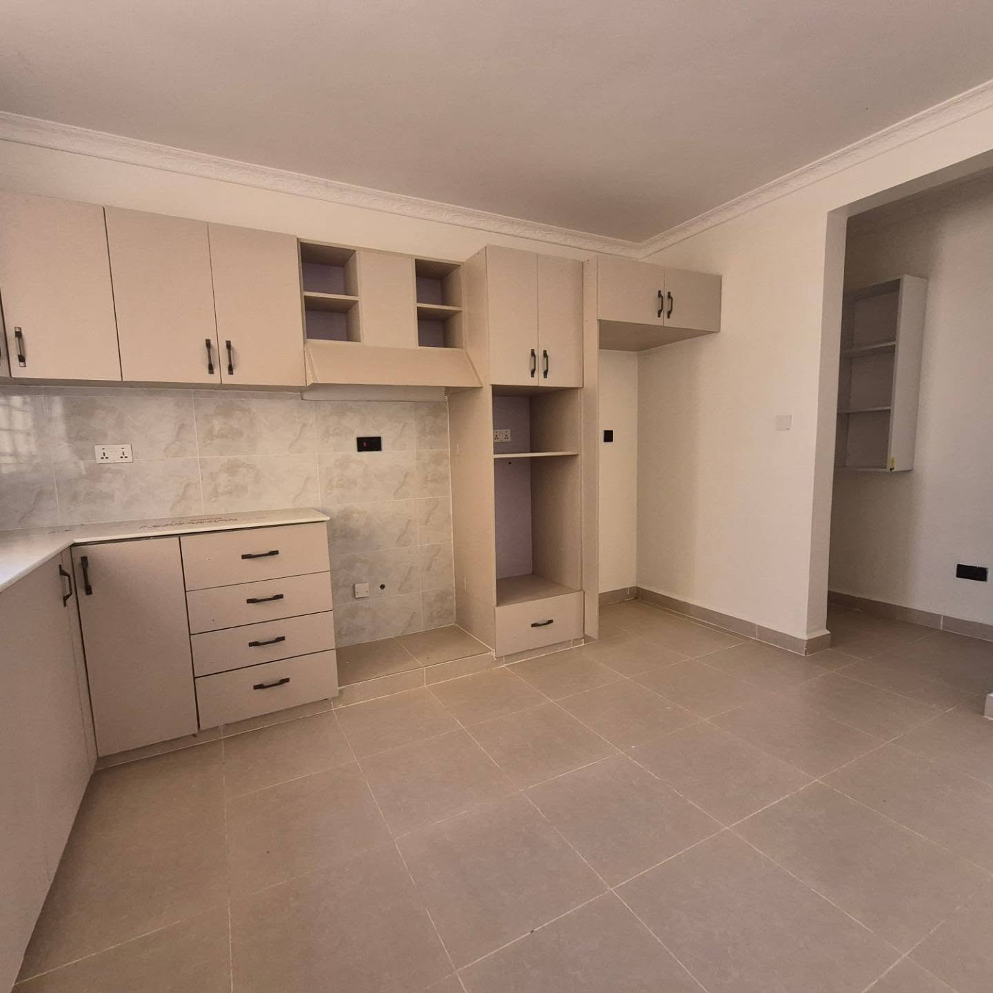 4-bedroom all-ensuite maisonette thumbnail 7