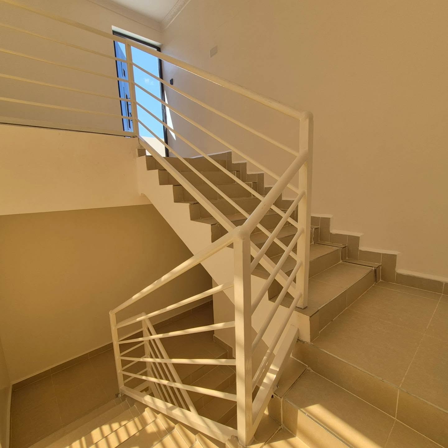 4-bedroom all-ensuite maisonette thumbnail 18