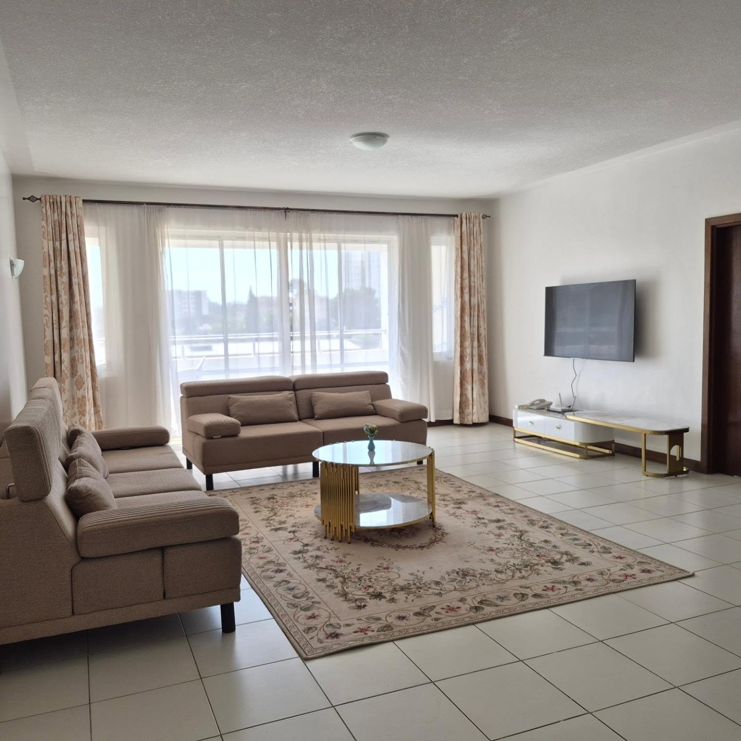 Furnished 2 Bedroom Apartment plus Dsq For Rent Westlands thumbnail 3
