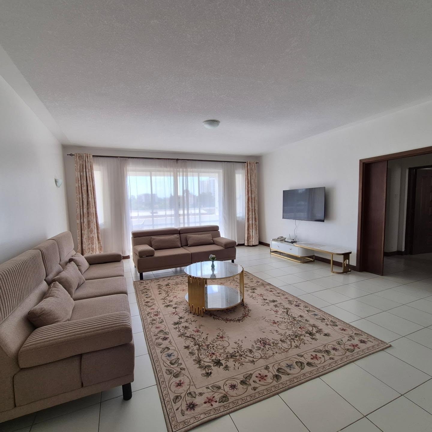 Furnished 2 Bedroom Apartment plus Dsq For Rent Westlands thumbnail 4