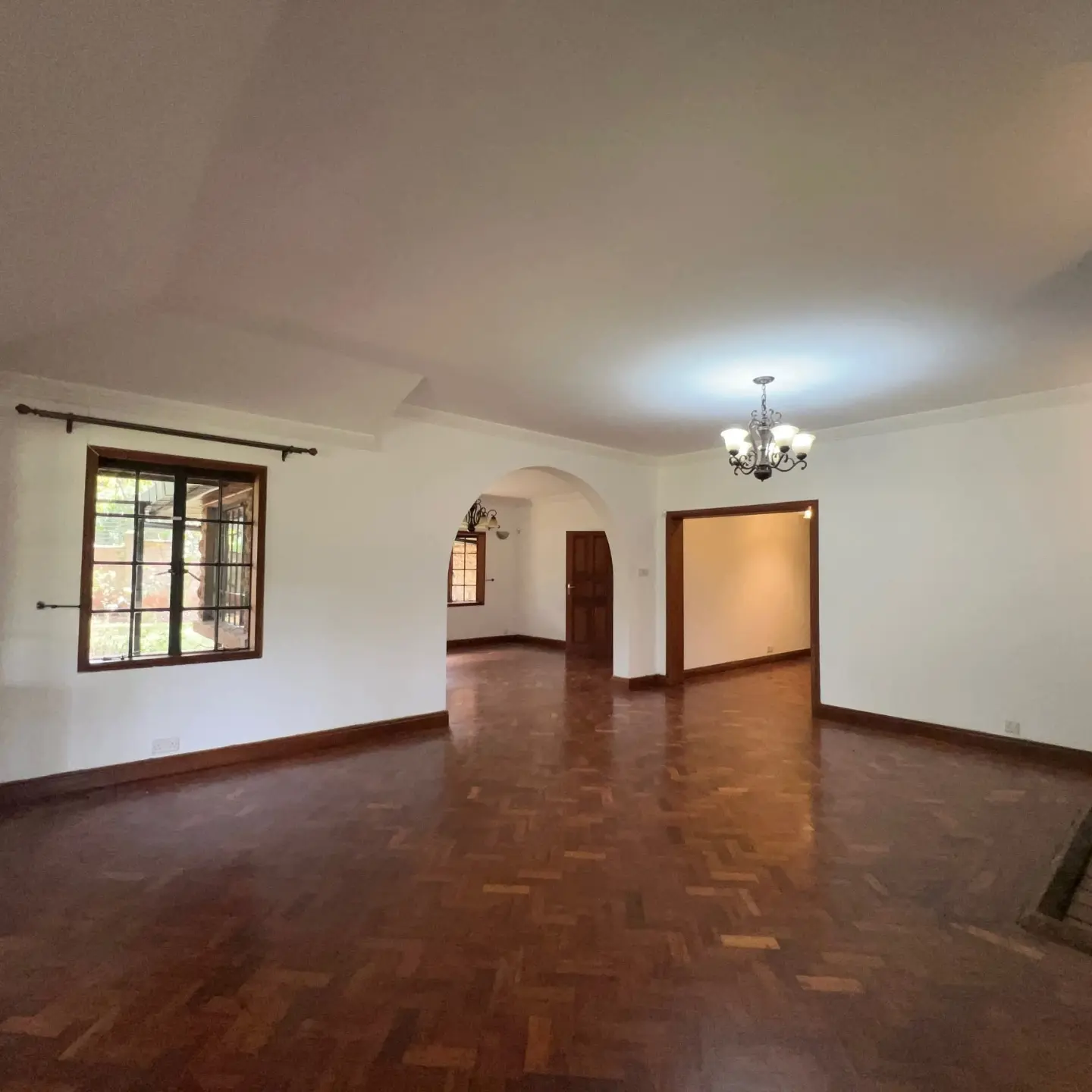 5-Bedroom Townhouse for Rent thumbnail 6