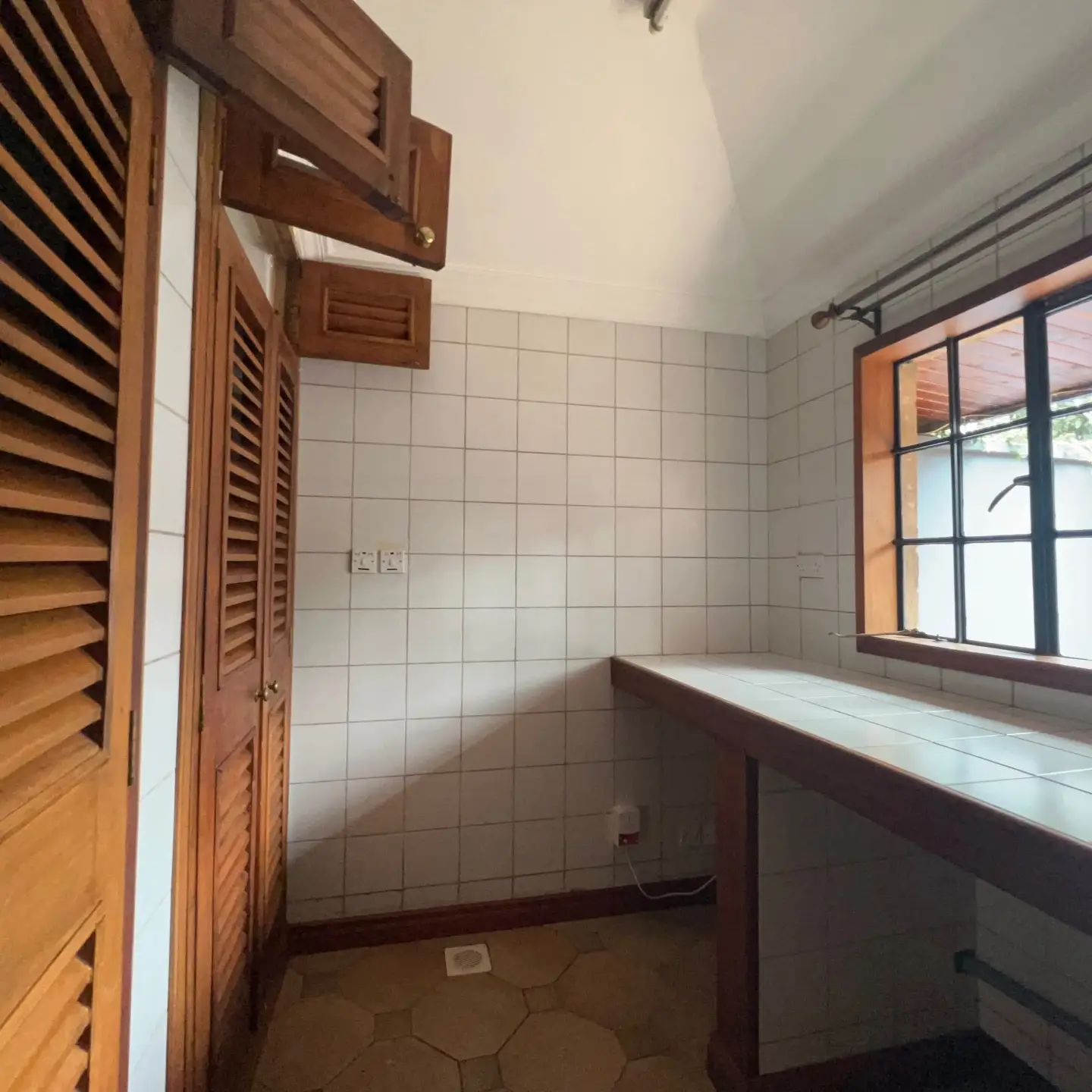 5-Bedroom Townhouse for Rent thumbnail 9