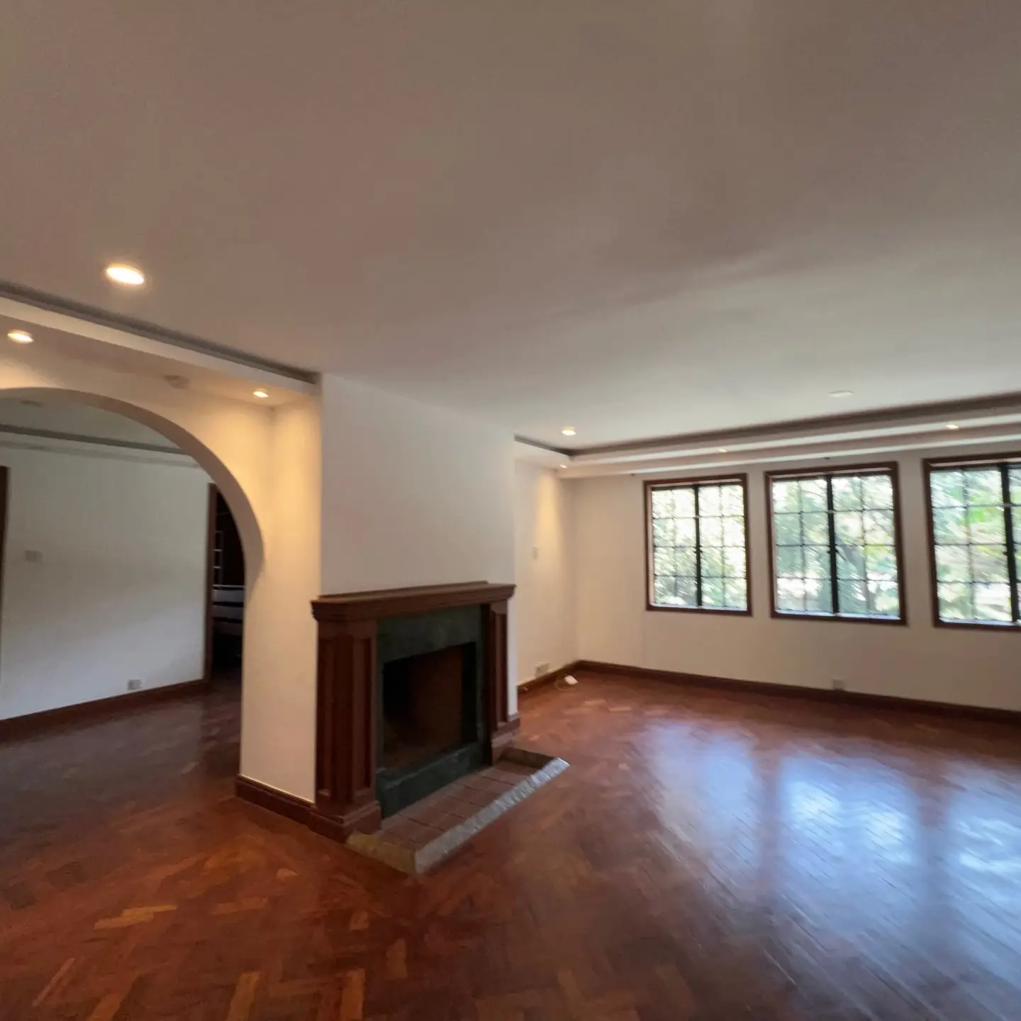 5-Bedroom Townhouse for Rent thumbnail 13