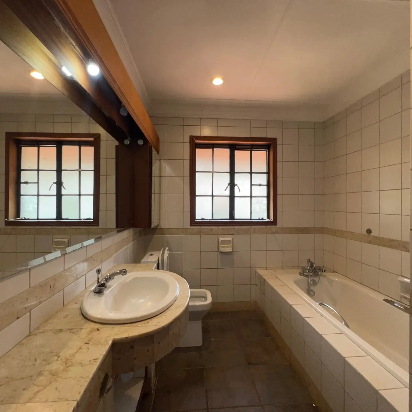 5-Bedroom Townhouse for Rent thumbnail 15