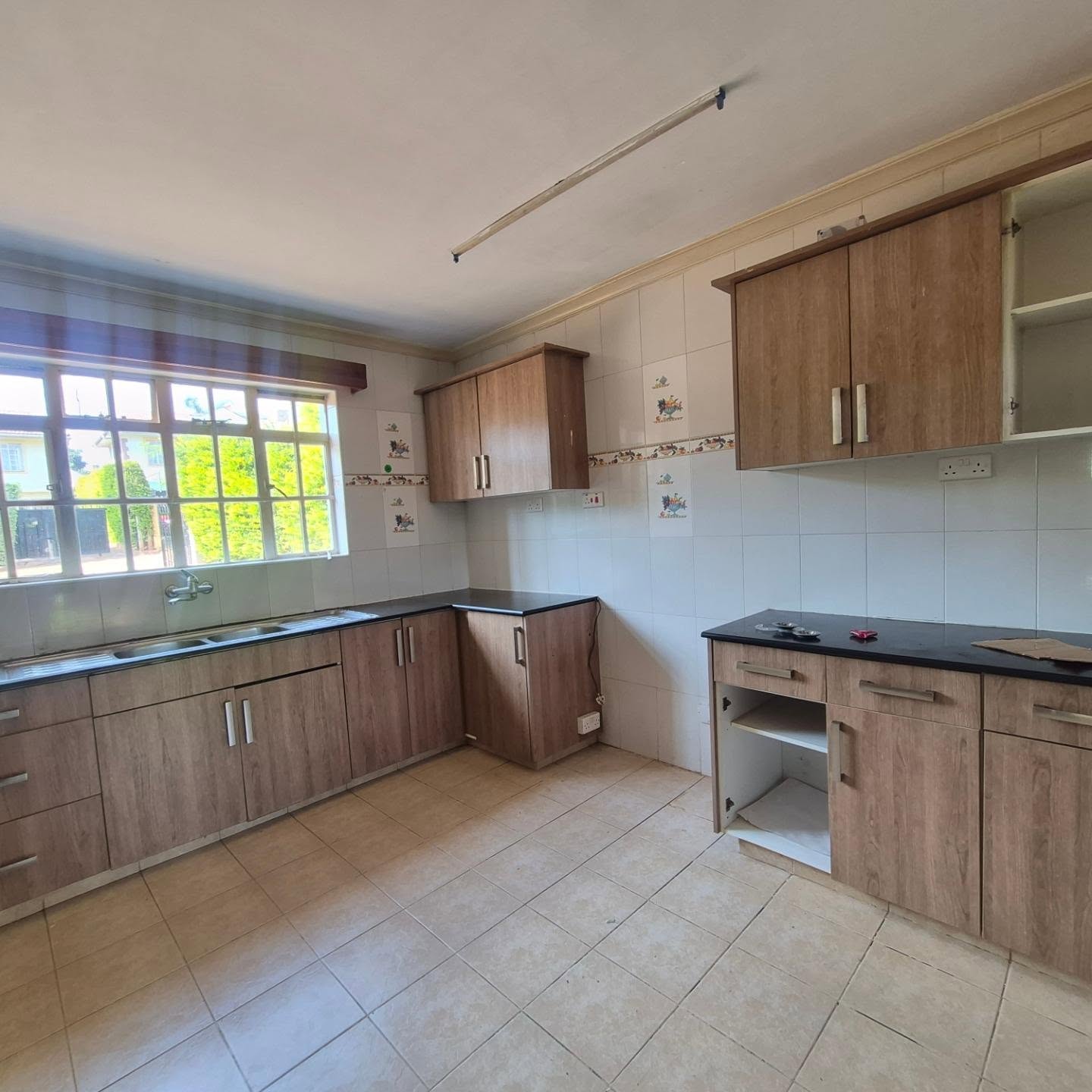 Luxury 4 Bedroom House for Sale on Kiambu Road thumbnail 8