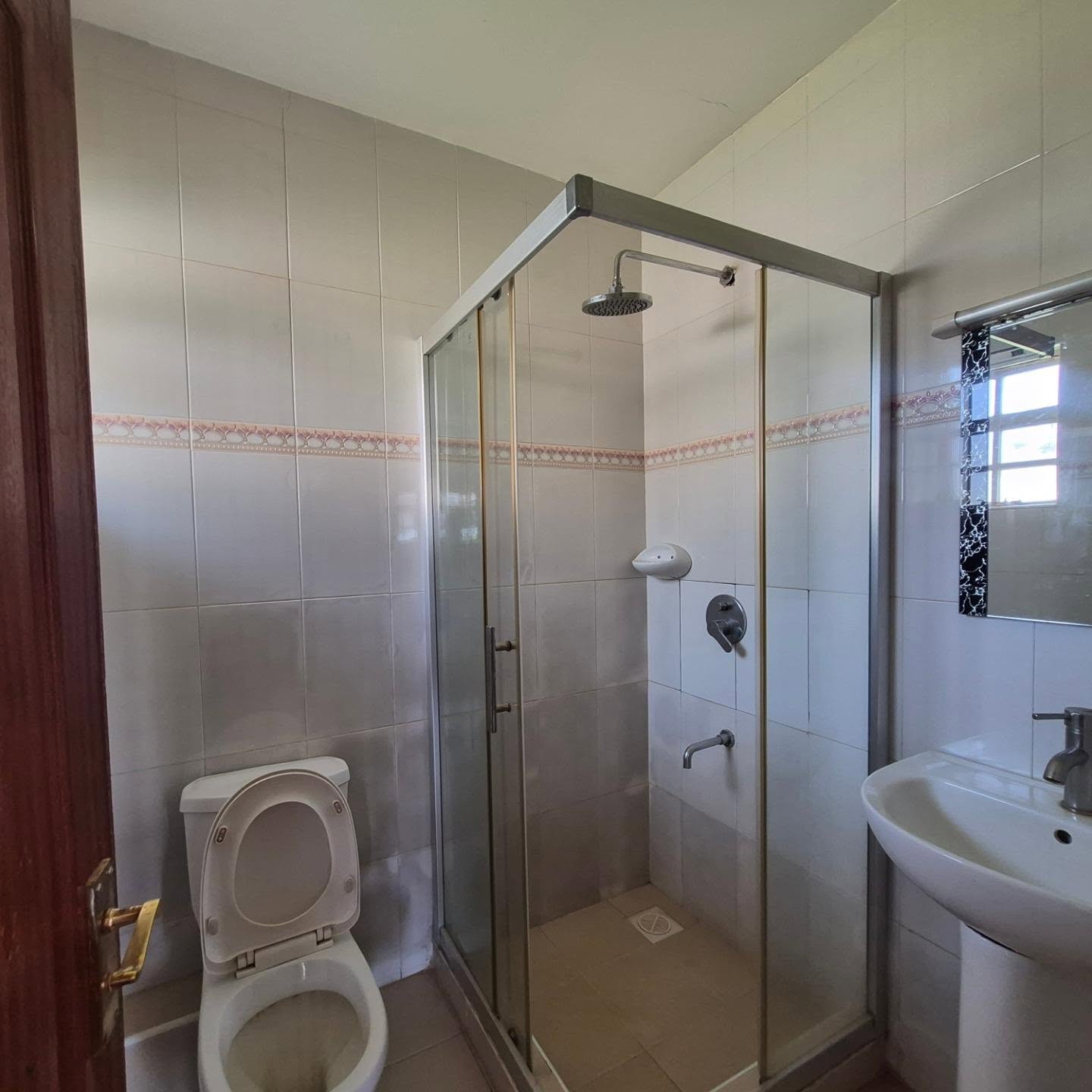 Luxury 4 Bedroom House for Sale on Kiambu Road thumbnail 10