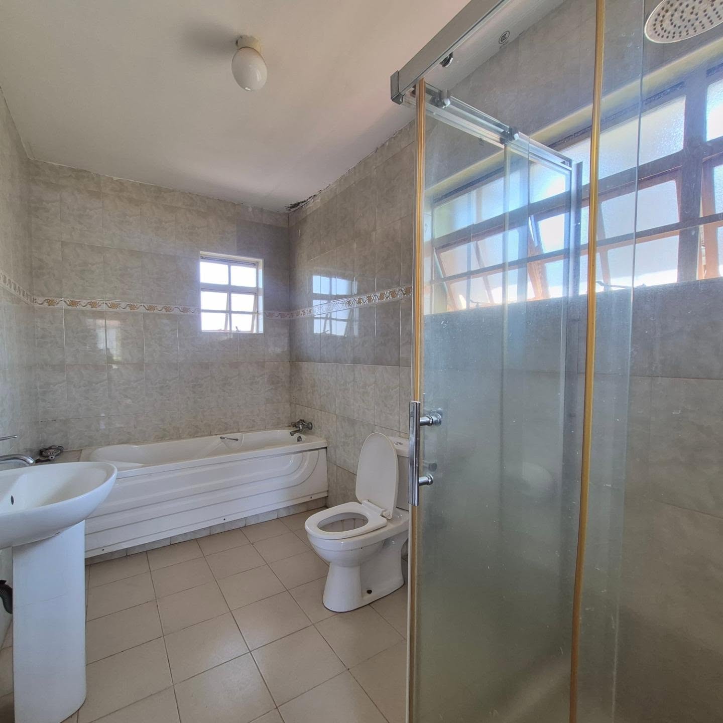 Luxury 4 Bedroom House for Sale on Kiambu Road thumbnail 13