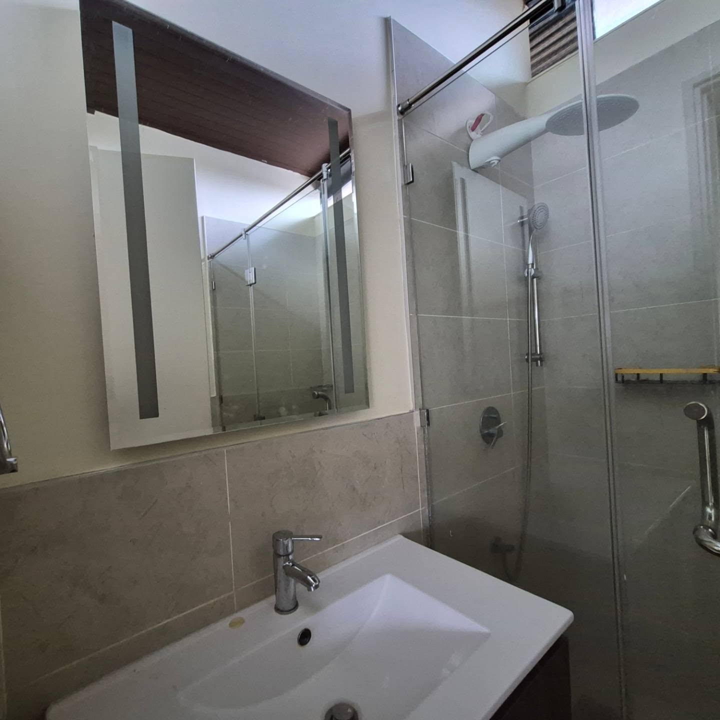 4 Bedroom Townhouse thumbnail 13
