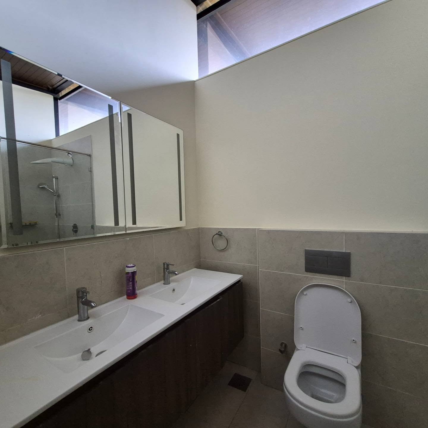4 Bedroom Townhouse thumbnail 17