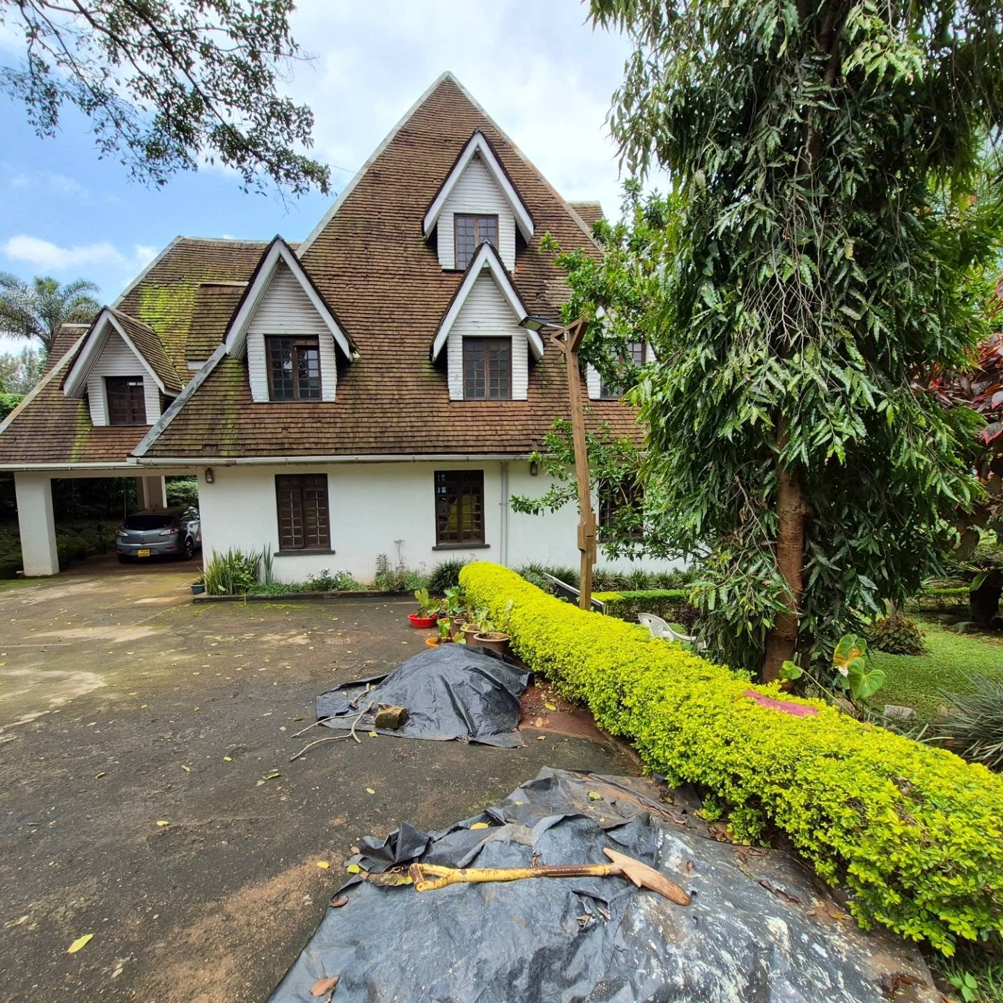 7 Bedroom House plus Dsq For Sale In Runda — Runda, Nairobi