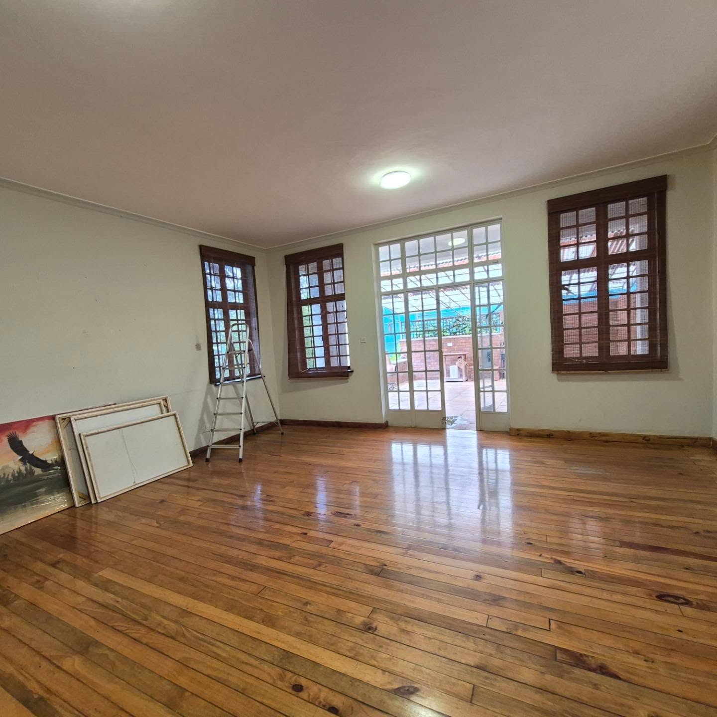 7 Bedroom House plus Dsq For Sale In Runda thumbnail 6