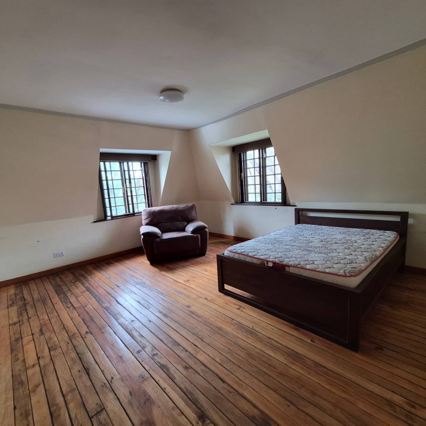 7 Bedroom House plus Dsq For Sale In Runda thumbnail 11