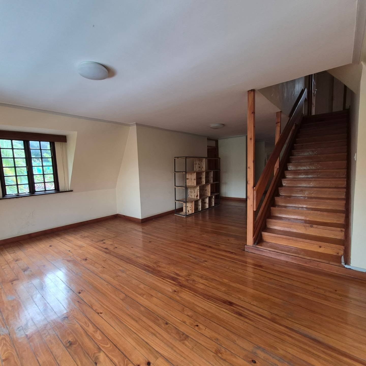 7 Bedroom House plus Dsq For Sale In Runda thumbnail 15