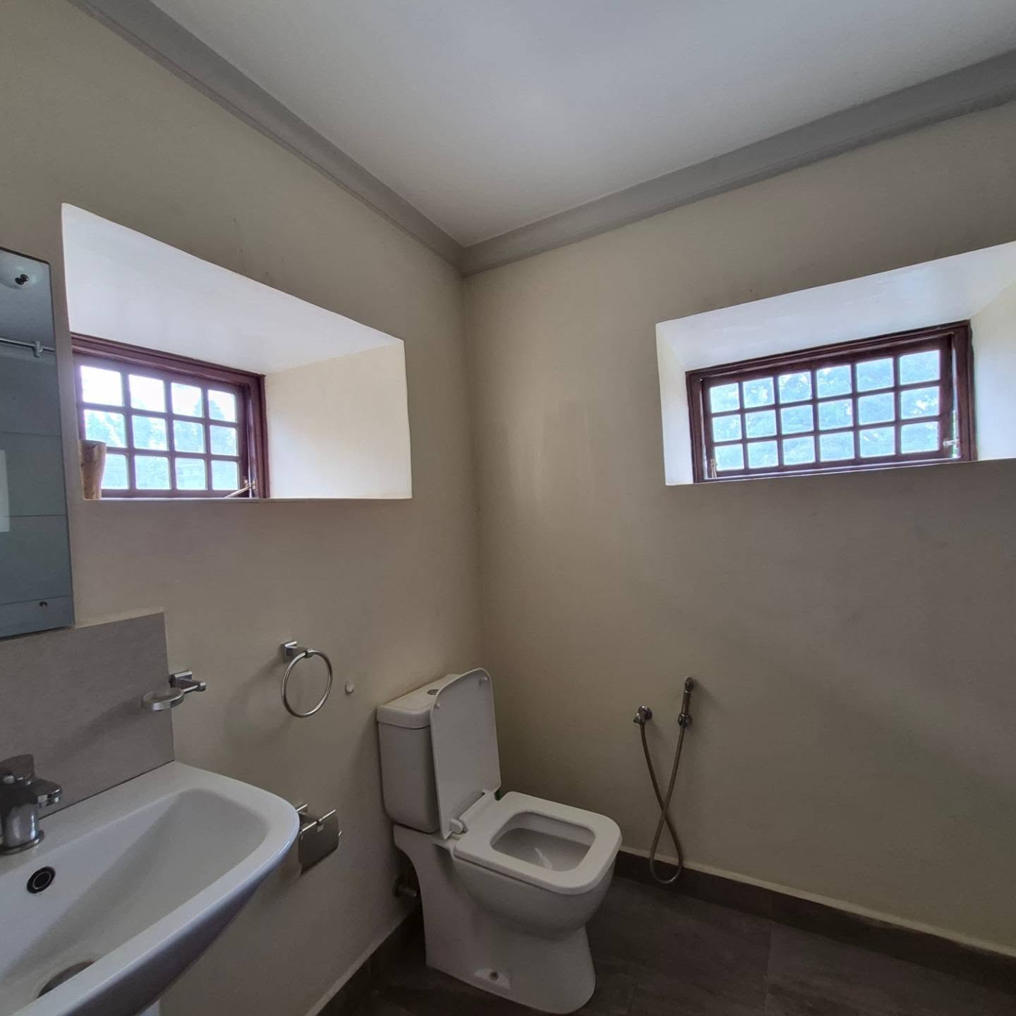7 Bedroom House plus Dsq For Sale In Runda thumbnail 17