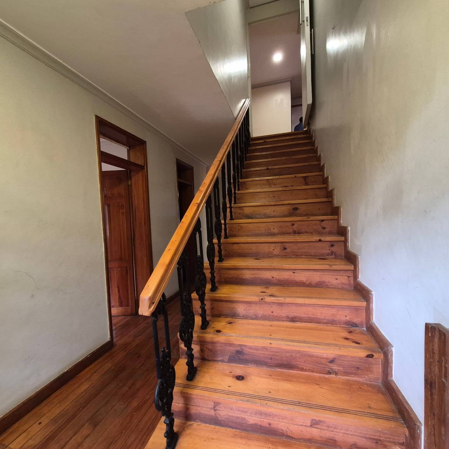 7 Bedroom House plus Dsq For Sale In Runda thumbnail 19