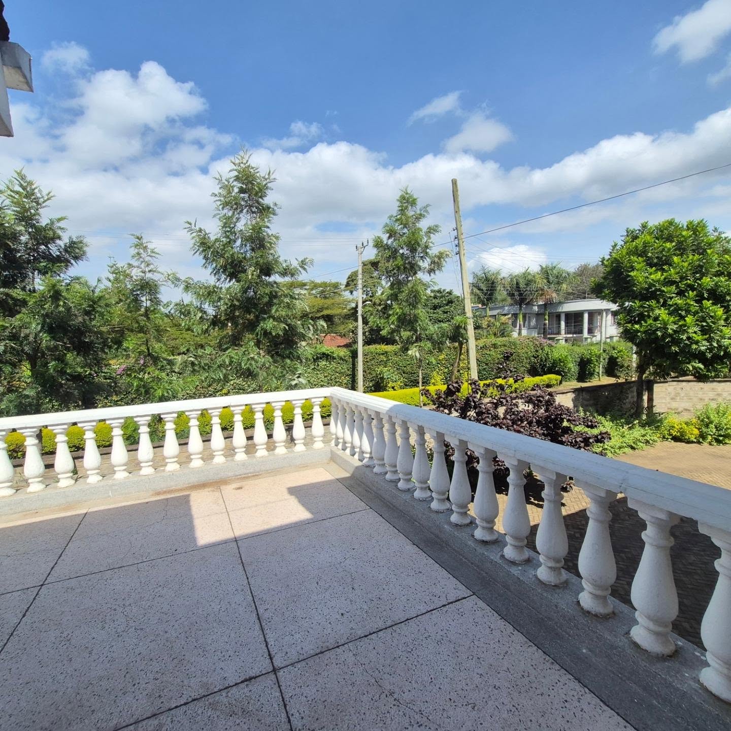 5 Bedroom All Ensuite + DSQ House for Rent thumbnail 20