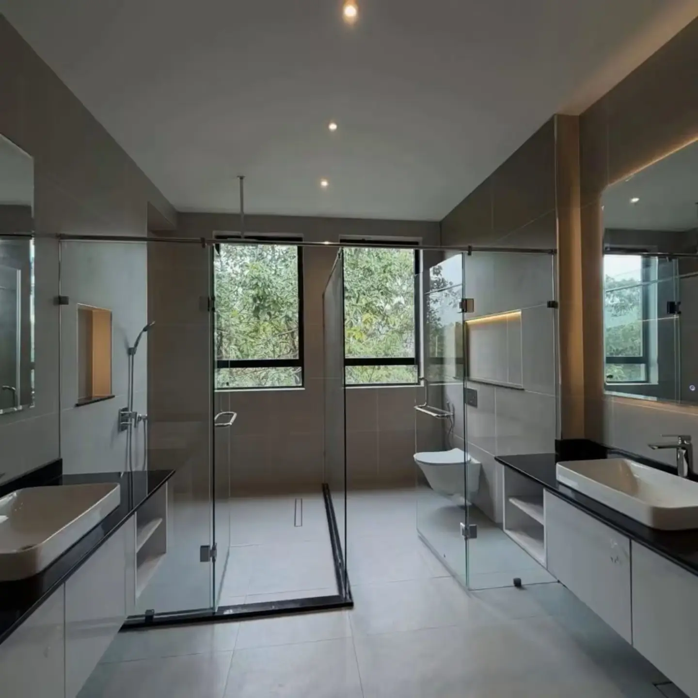 Luxury 6 Bedroom Villas for Sale In Kitisuru thumbnail 14