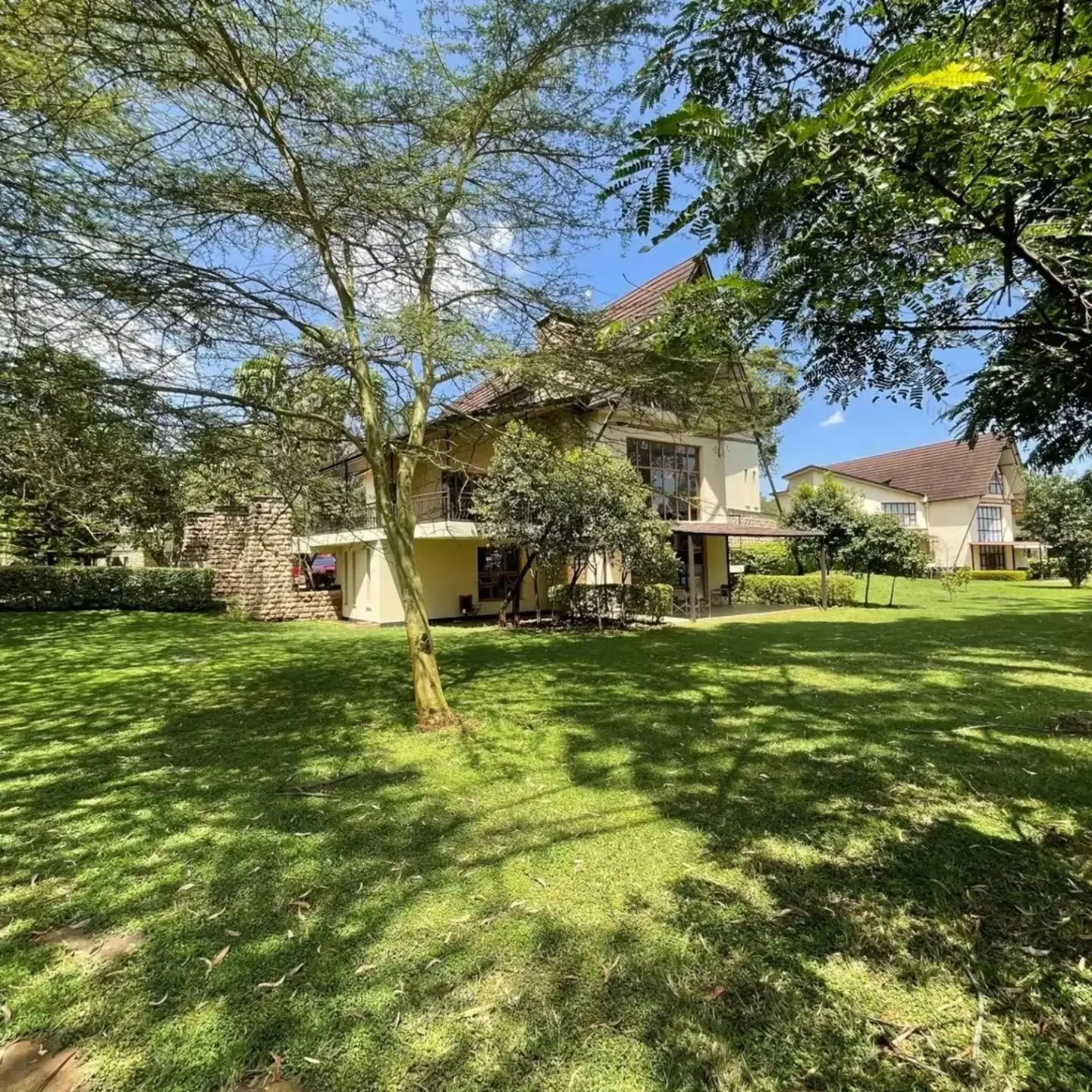5 bedroom House, All En-suite plus Dsq available for Sale in Karen thumbnail 3