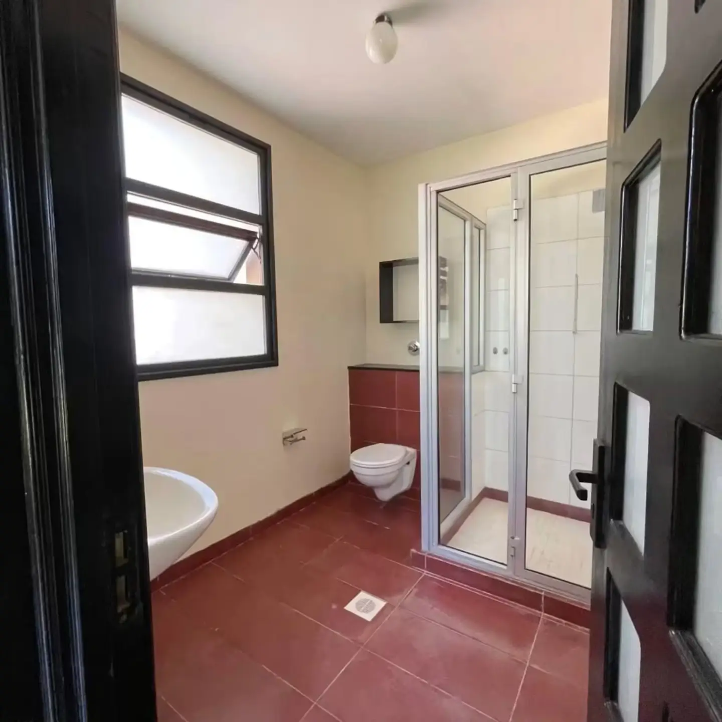 5 bedroom House, All En-suite plus Dsq available for Sale in Karen thumbnail 5