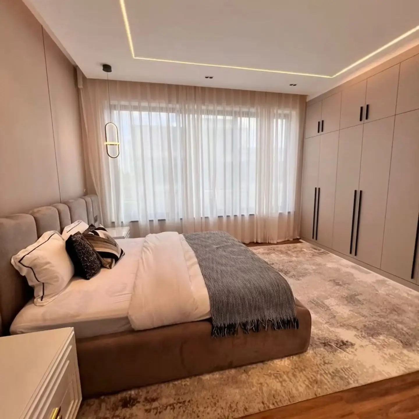 Luxury 5 Bedroom Villas for Sale thumbnail 11