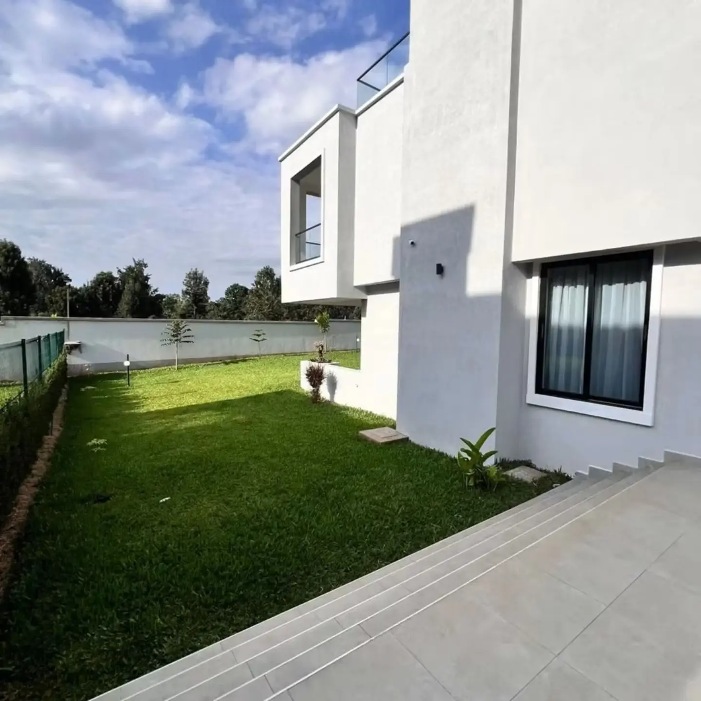 Luxury 5 Bedroom Villas for Sale thumbnail 15