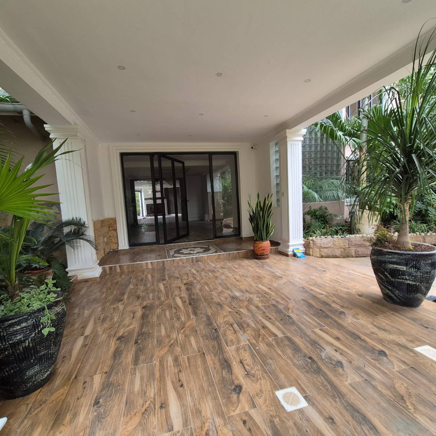 5 bedrooms Ambassadorial House For Rent in Runda Nairobi thumbnail 3