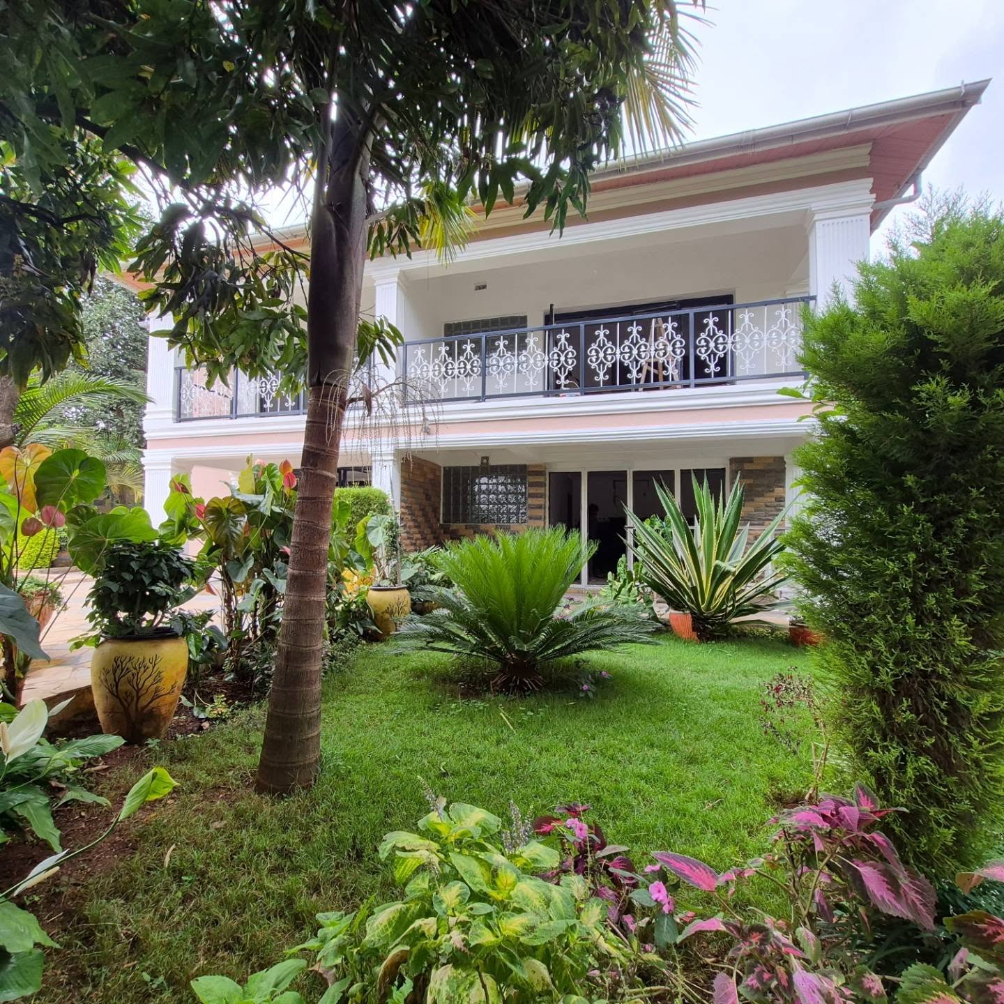 5 bedrooms Ambassadorial House For Rent in Runda Nairobi thumbnail 4
