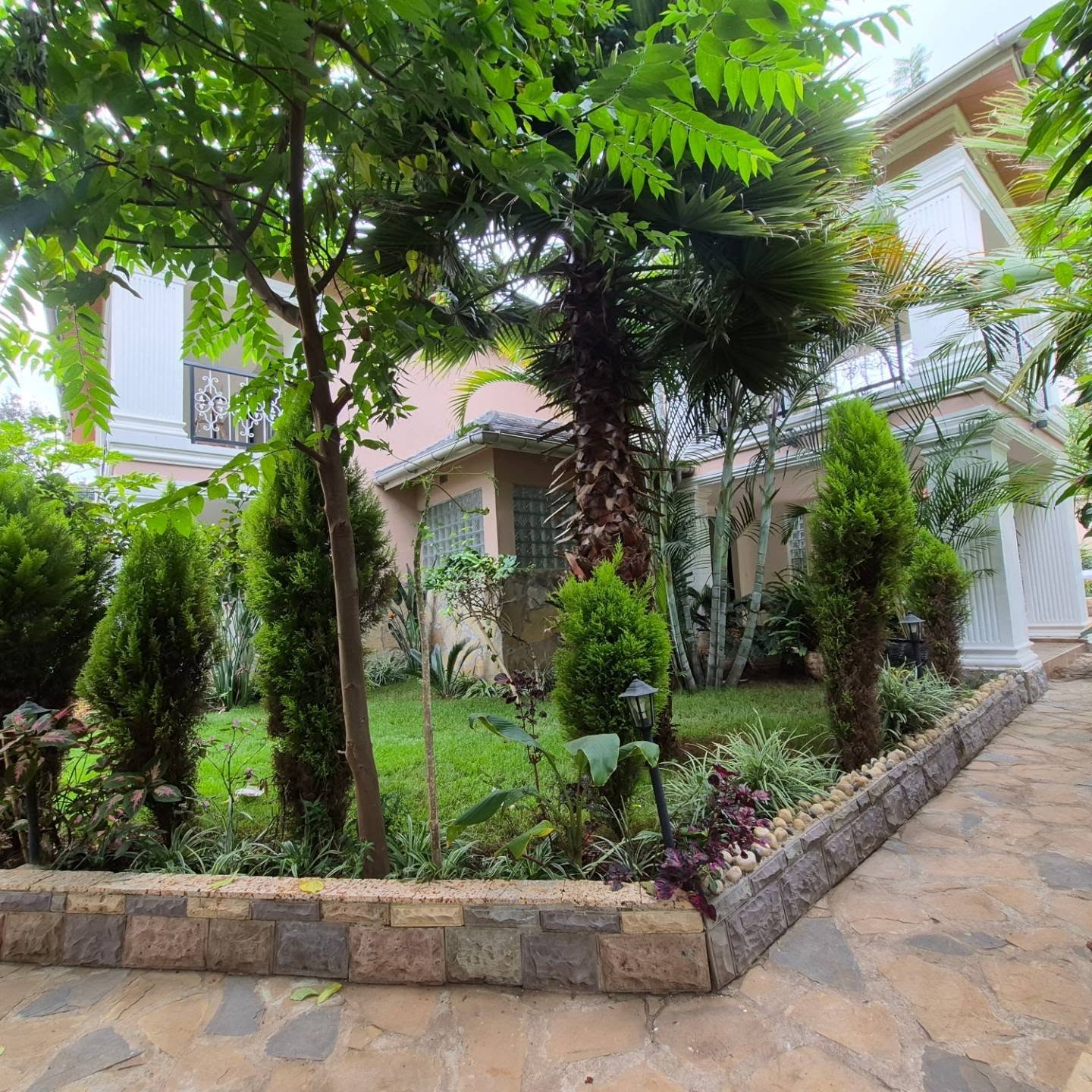 5 bedrooms Ambassadorial House For Rent in Runda Nairobi thumbnail 6