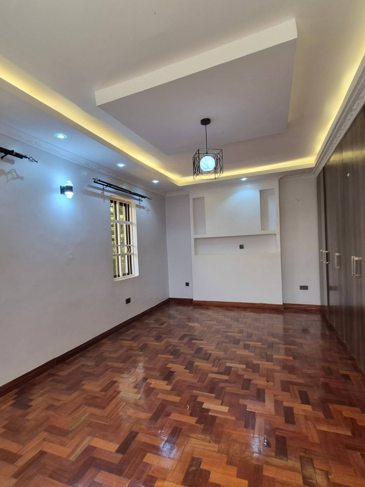 7 Bedroom Mansion For Rent thumbnail 4