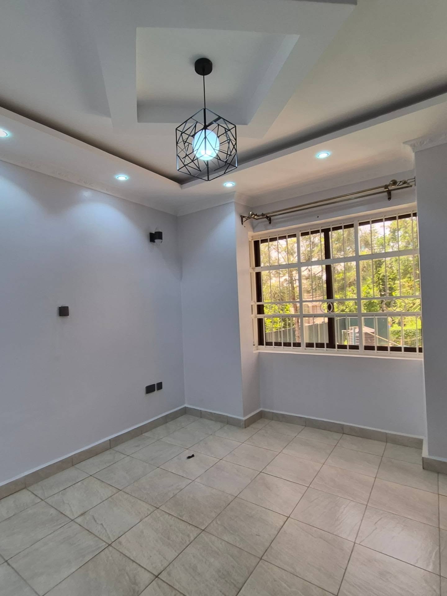 7 Bedroom Mansion For Rent thumbnail 11