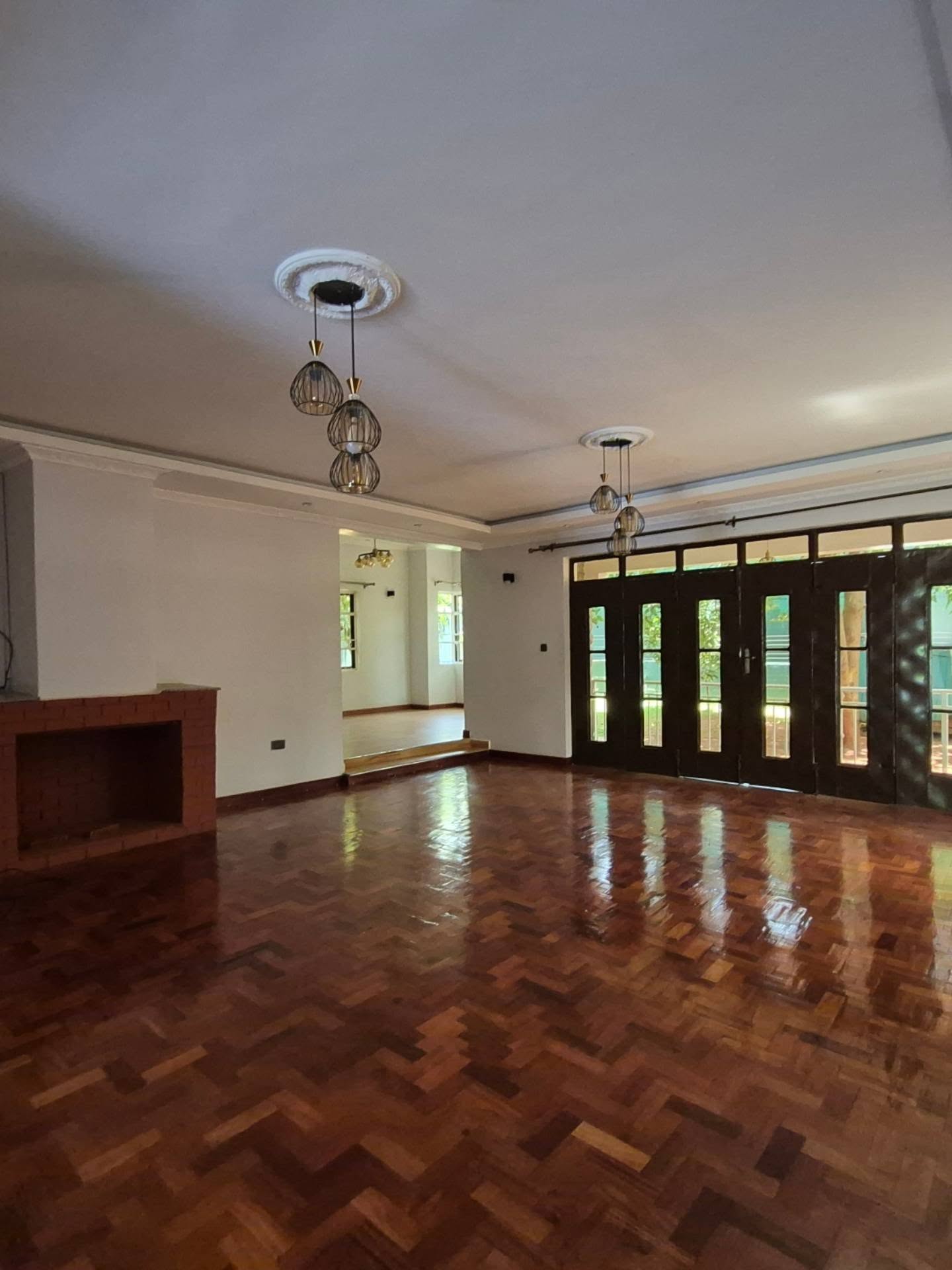 7 Bedroom Mansion For Rent thumbnail 14
