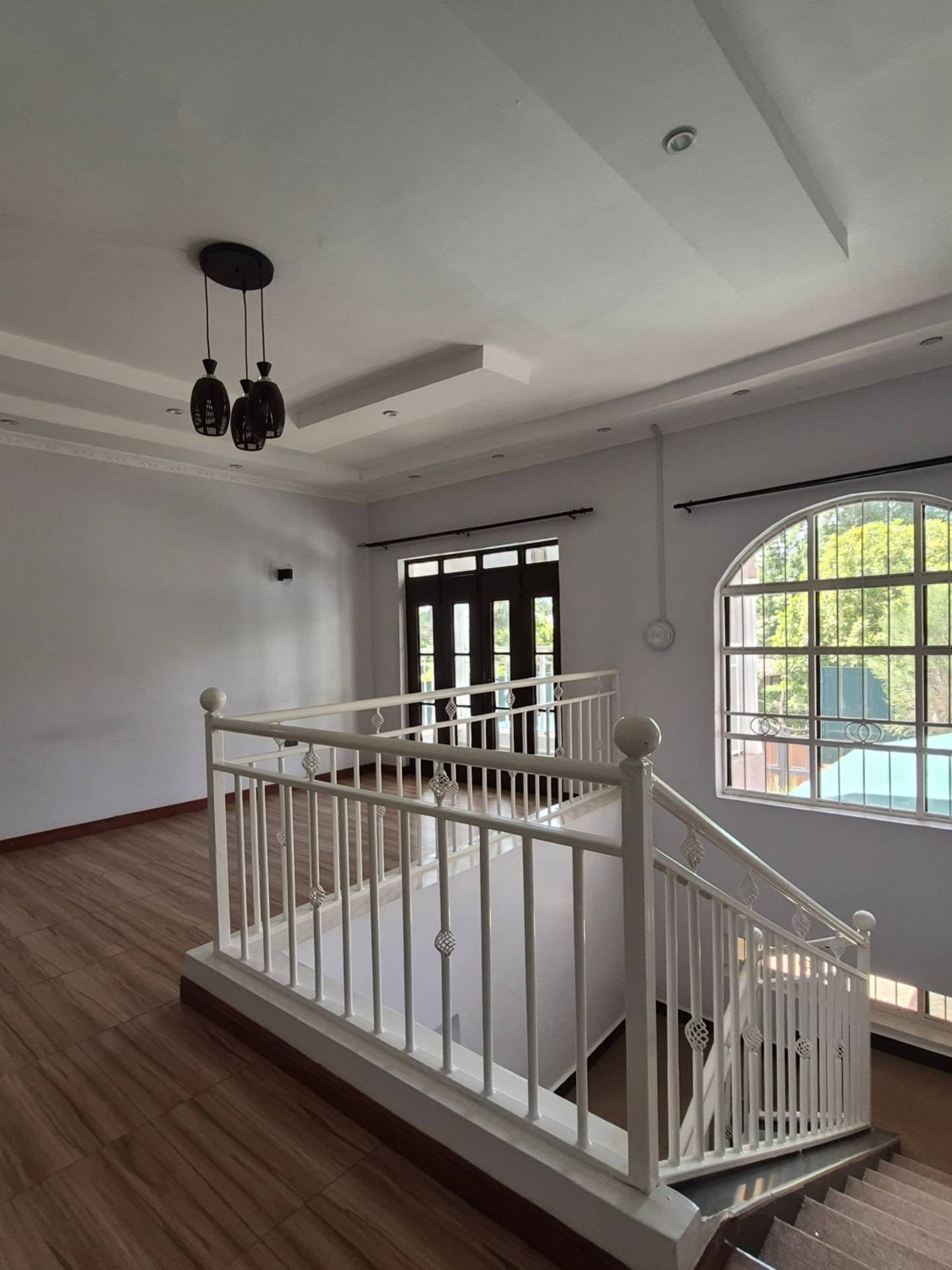 7 Bedroom Mansion For Rent thumbnail 19