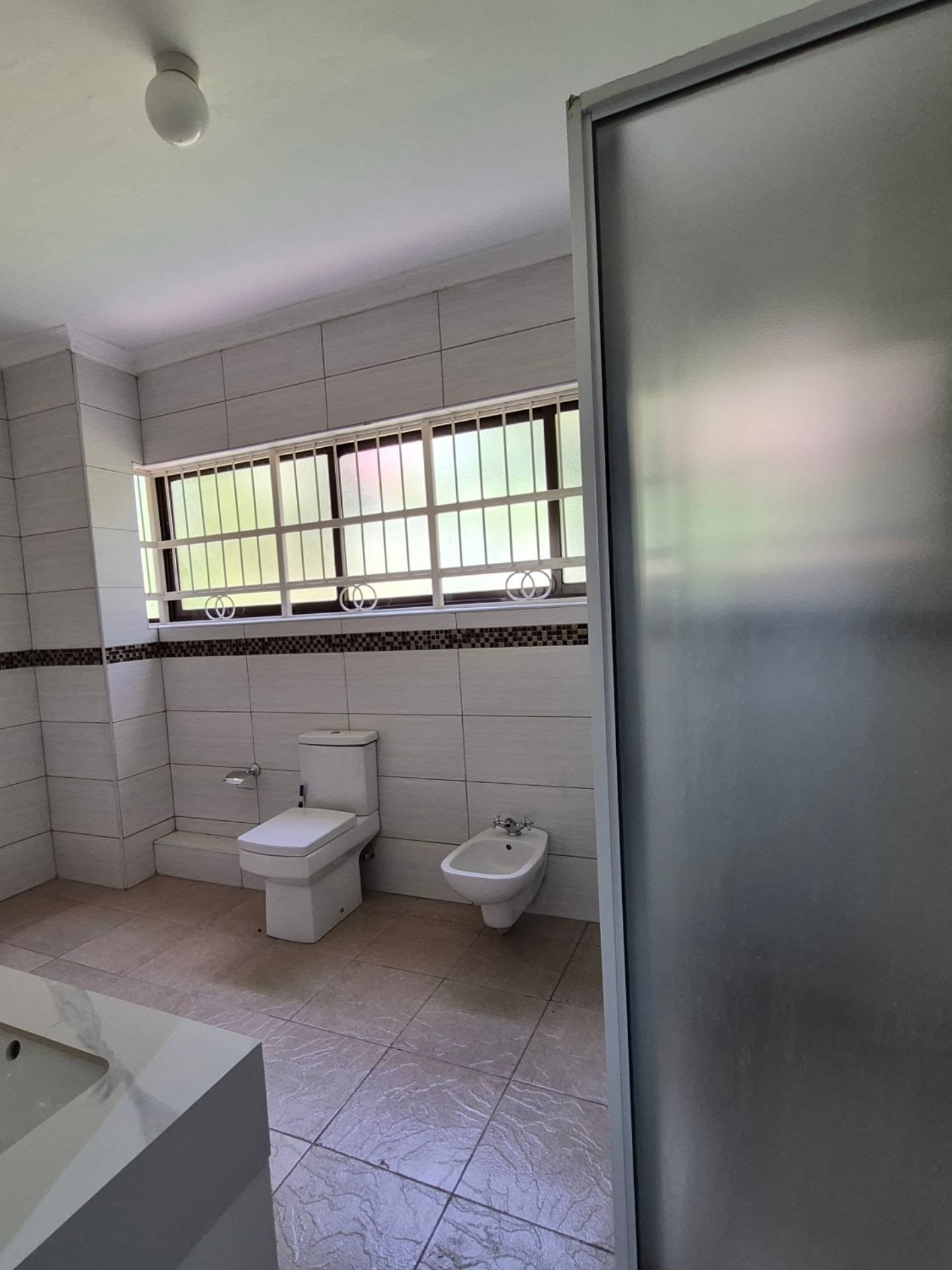 7 Bedroom Mansion For Rent thumbnail 20