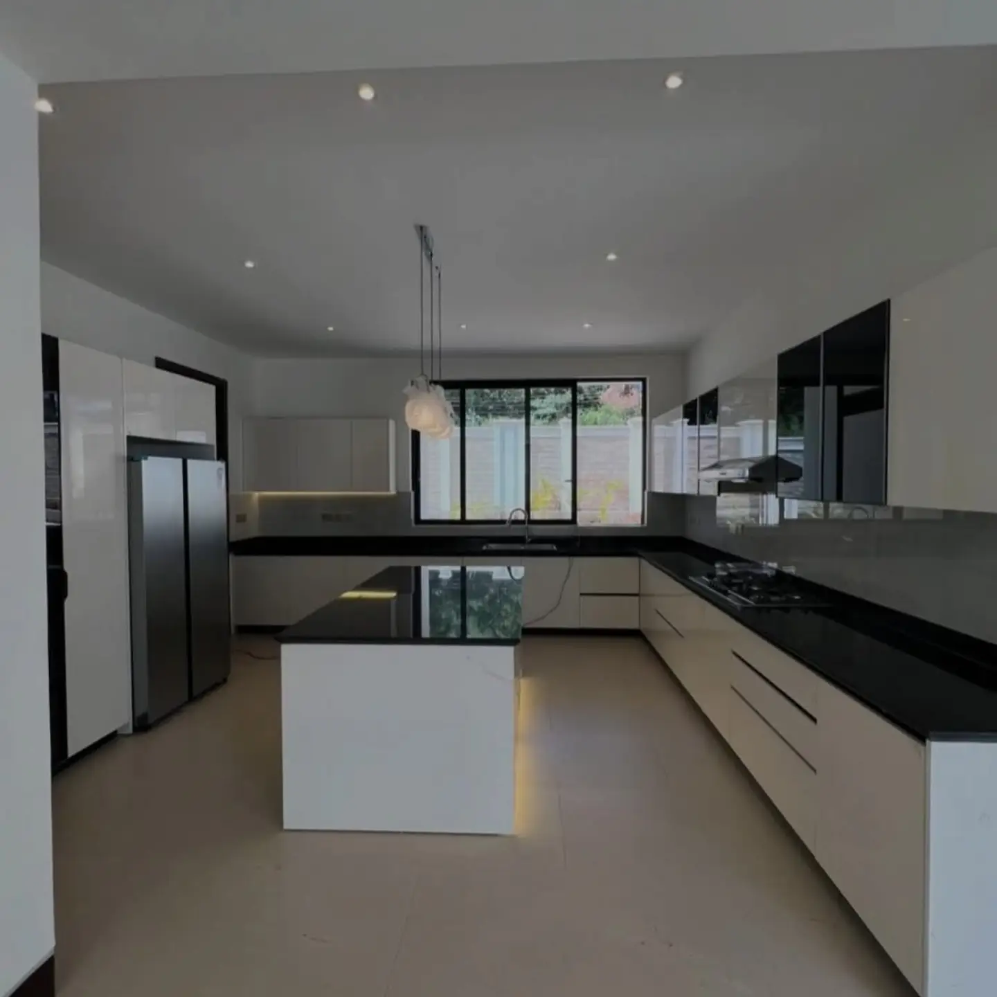 5 Bedroom Townhouse + 2 DSQ for Sale thumbnail 3