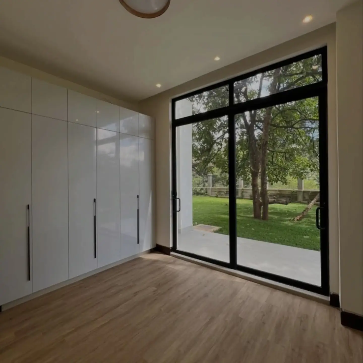 5 Bedroom Townhouse + 2 DSQ for Sale thumbnail 9