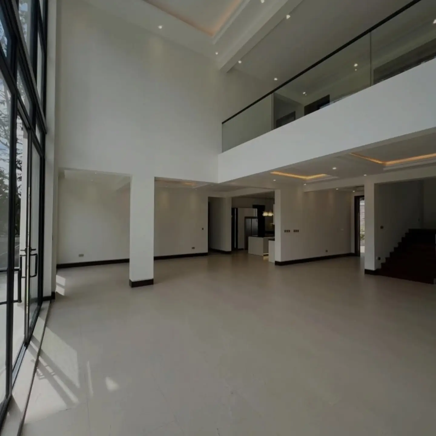 5 Bedroom Townhouse + 2 DSQ for Sale thumbnail 10